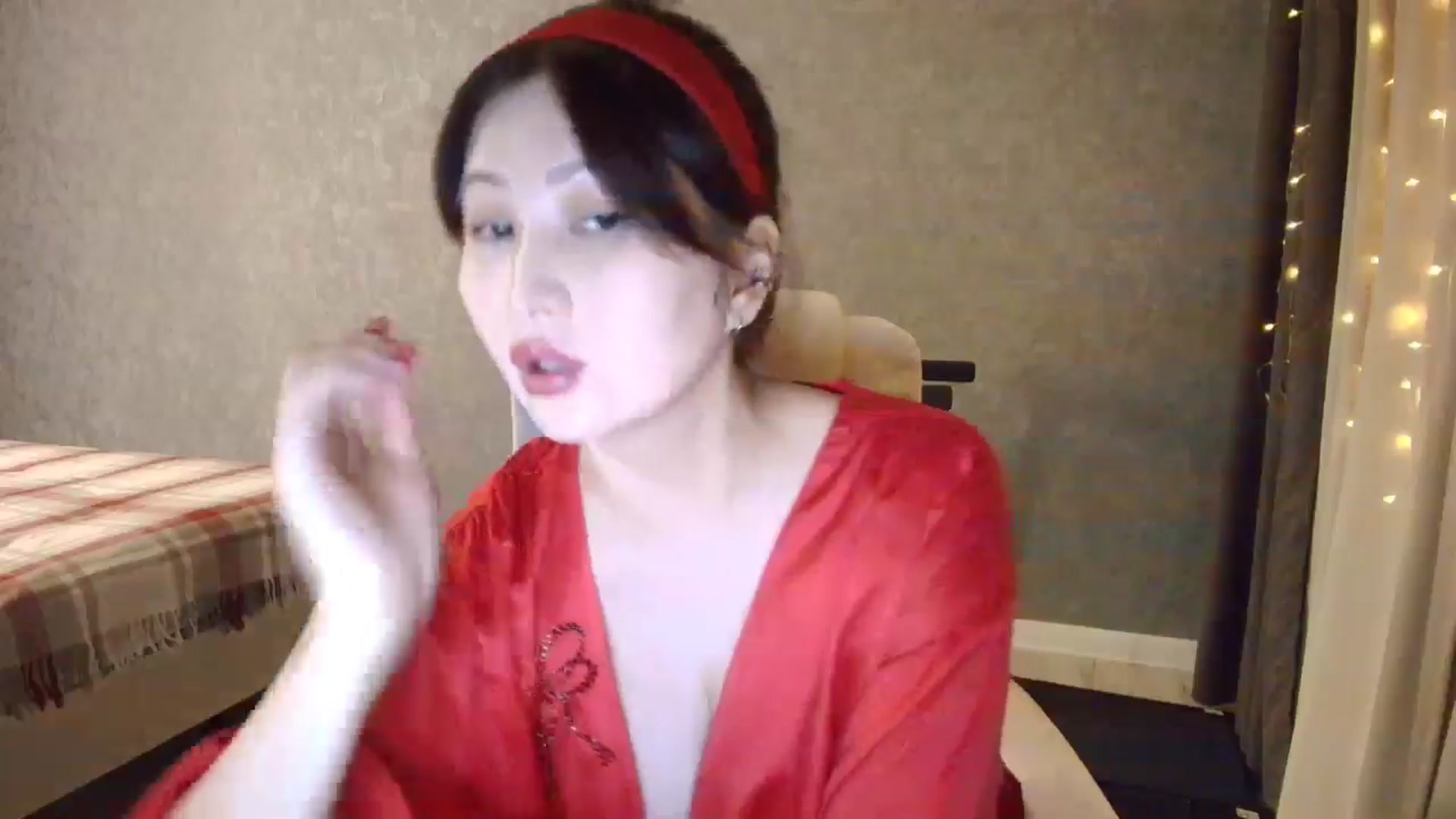 Gallery image thumbnail from BonneAnnee's myfreecams stream on, 12/28/2025, 16:03 image 18 of 20