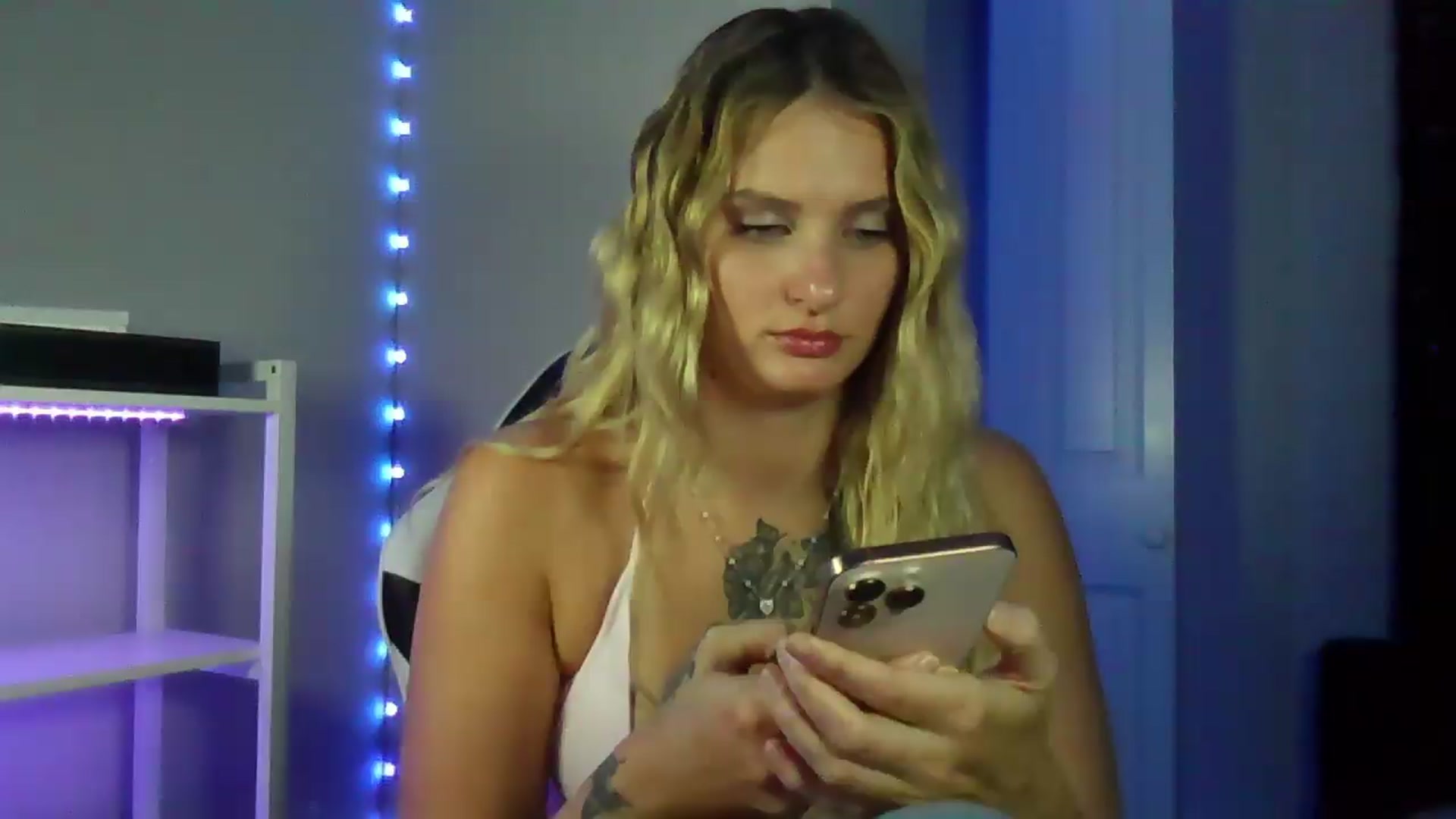 Gallery image thumbnail from BonnieBazz's myfreecams stream on, 06/23/2026, 18:04 image 18 of 20