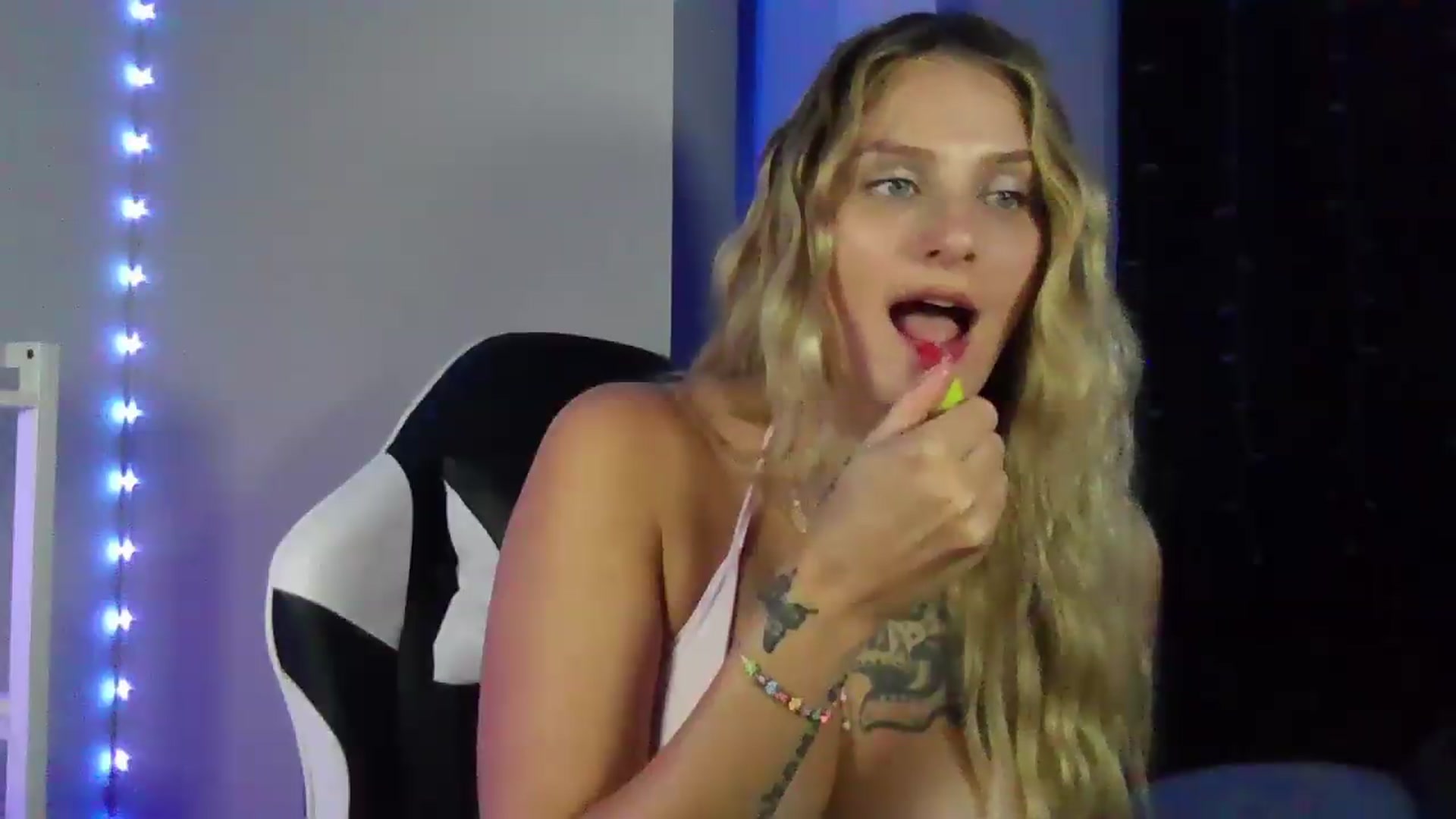 Gallery image thumbnail from BonnieBazz's myfreecams stream on, 06/23/2026, 18:04 image 8 of 20
