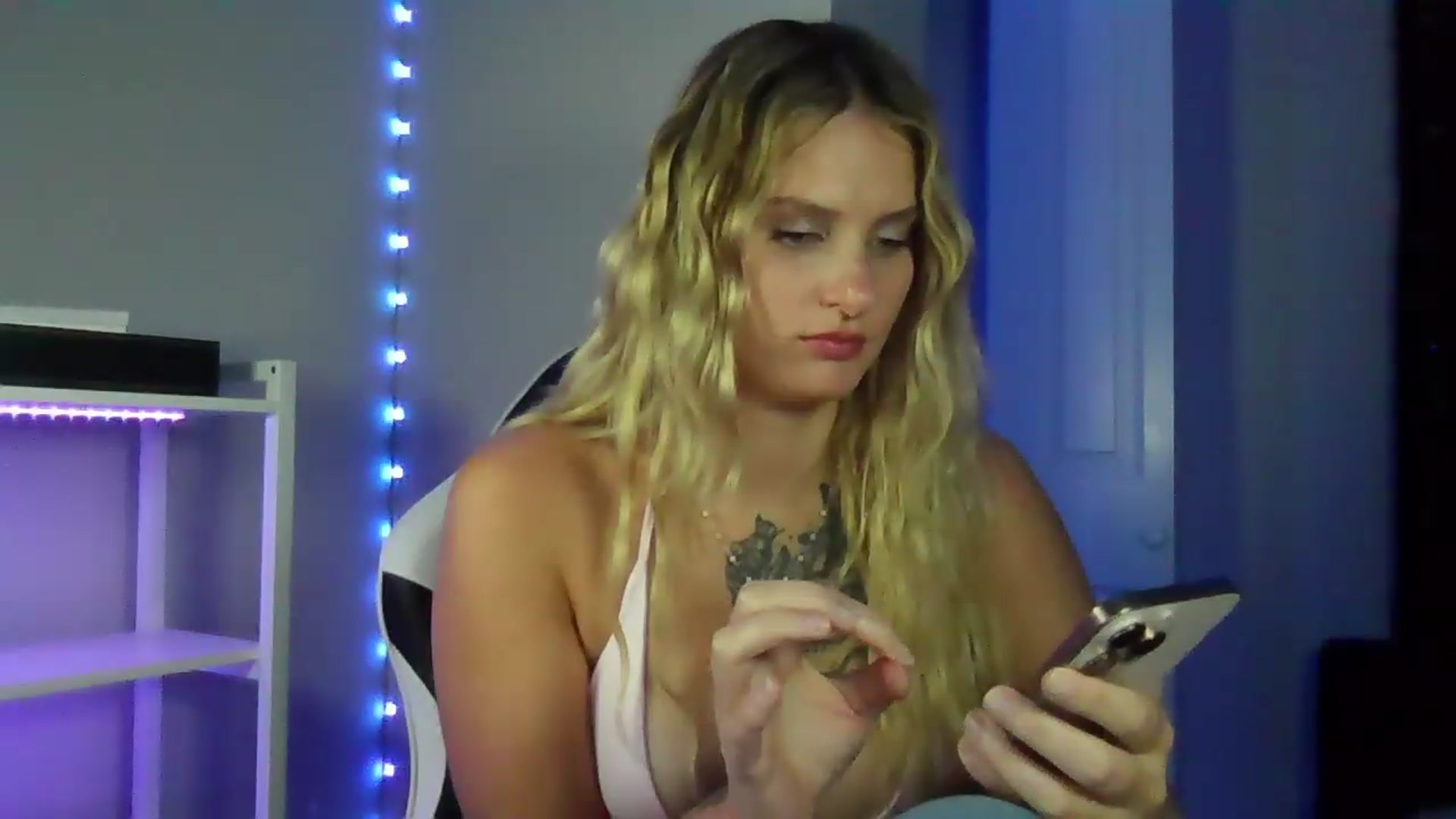 Gallery image thumbnail from BonnieBazz's myfreecams stream on, 06/23/2026, 18:04 image 20 of 20