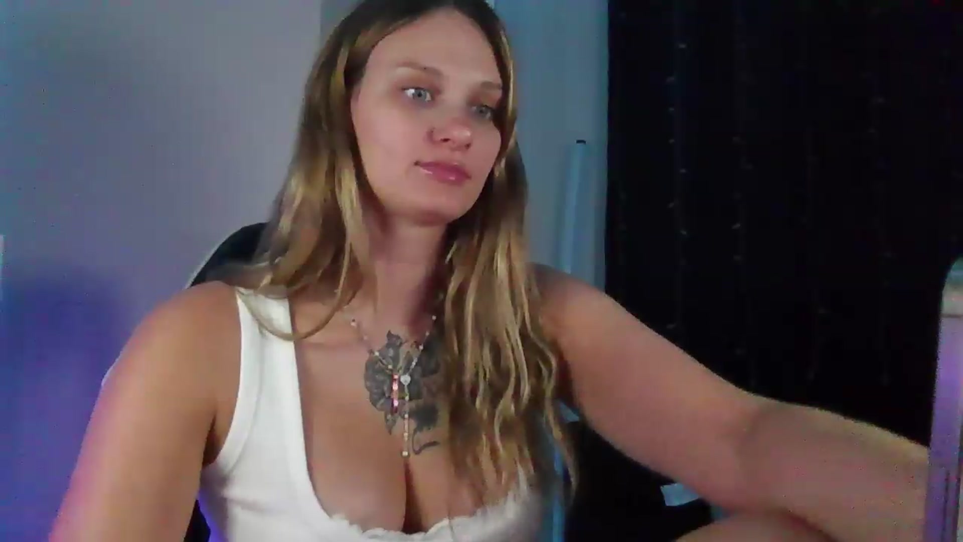 Gallery image thumbnail from BonnieBazz's myfreecams stream on, 08/06/2026, 17:21 image 19 of 20