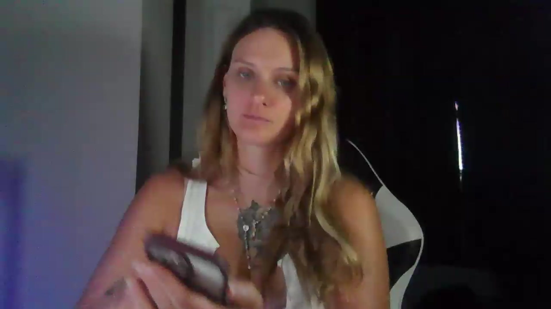 Gallery image thumbnail from BonnieBazz's myfreecams stream on, 08/18/2026, 12:57 image 13 of 20