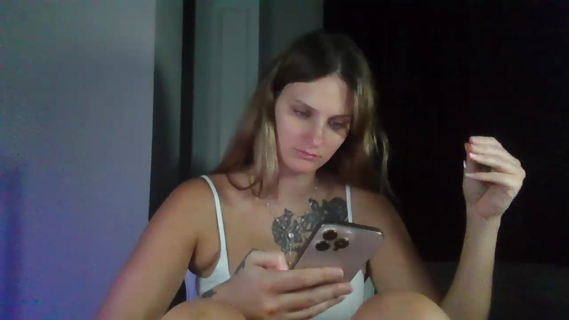 Gallery image thumbnail from BonnieBazz's myfreecams stream on, 08/26/2026, 17:56 image 4 of 20