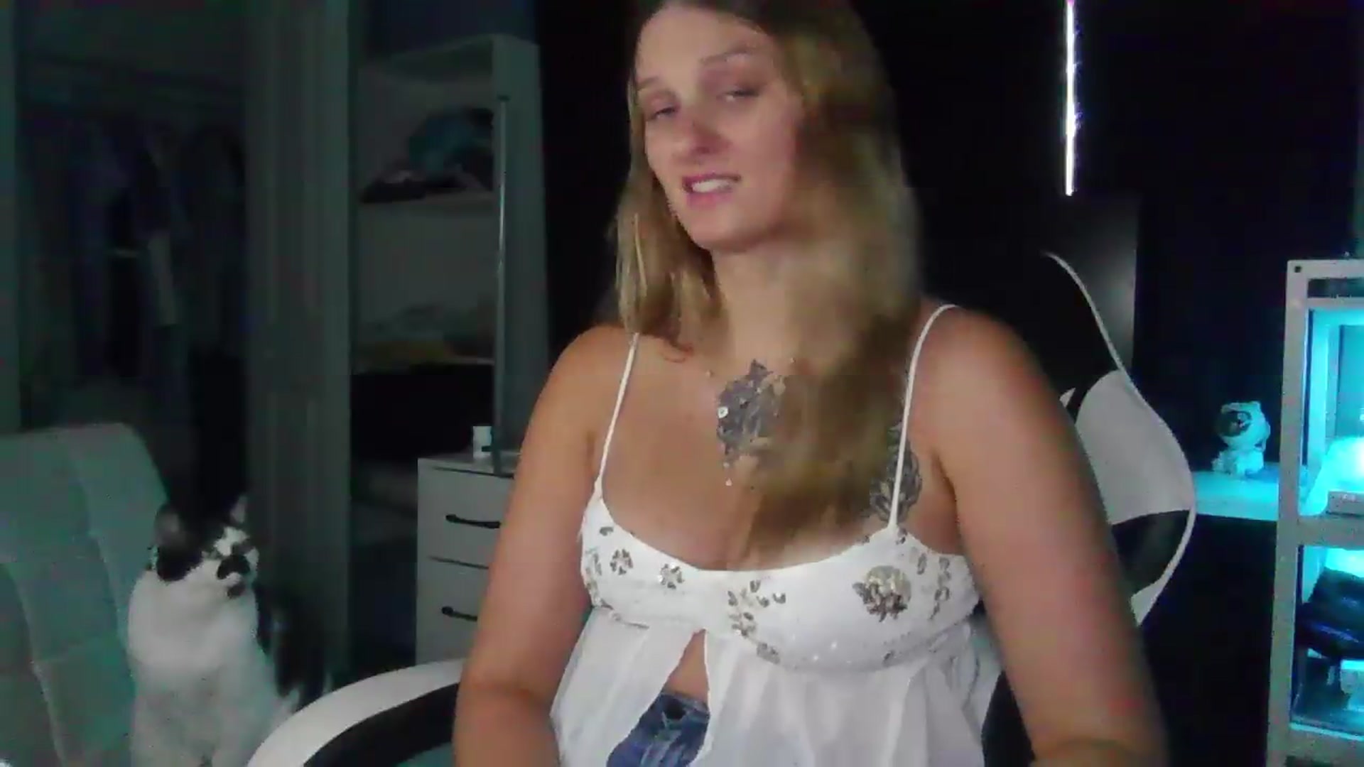 Gallery image thumbnail from BonnieBazz's myfreecams stream on, 09/11/2026, 17:04 image 12 of 20