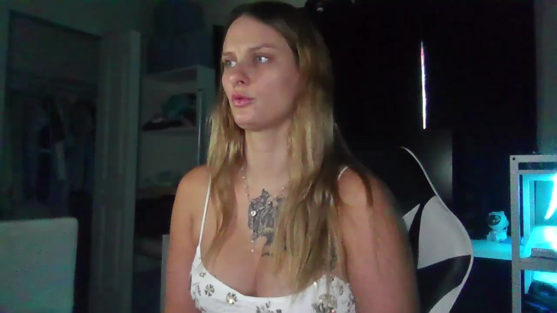 Gallery image thumbnail from BonnieBazz's myfreecams stream on, 09/11/2026, 17:04 image 16 of 20