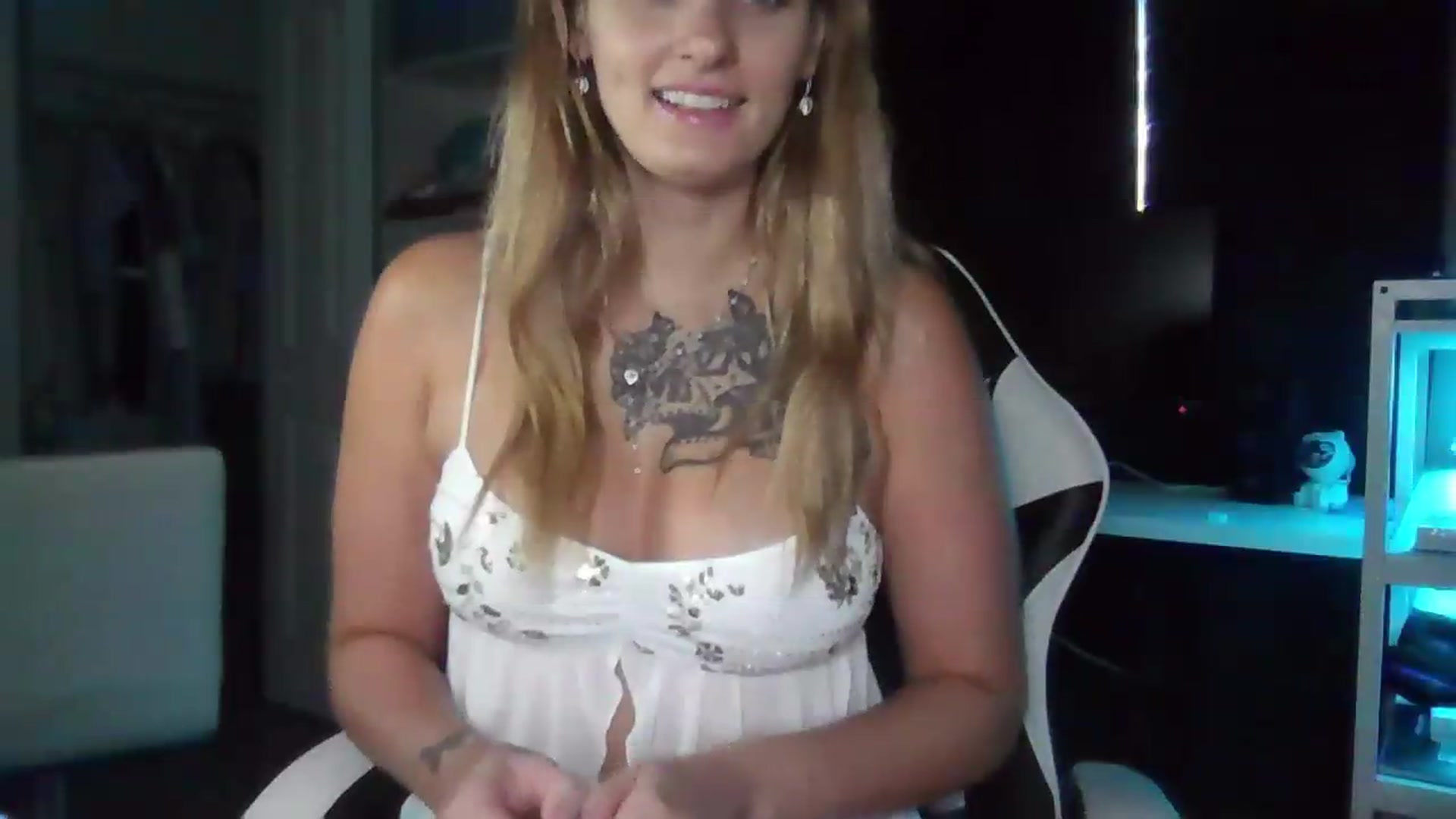 Gallery image thumbnail from BonnieBazz's myfreecams stream on, 09/11/2026, 17:04 image 15 of 20