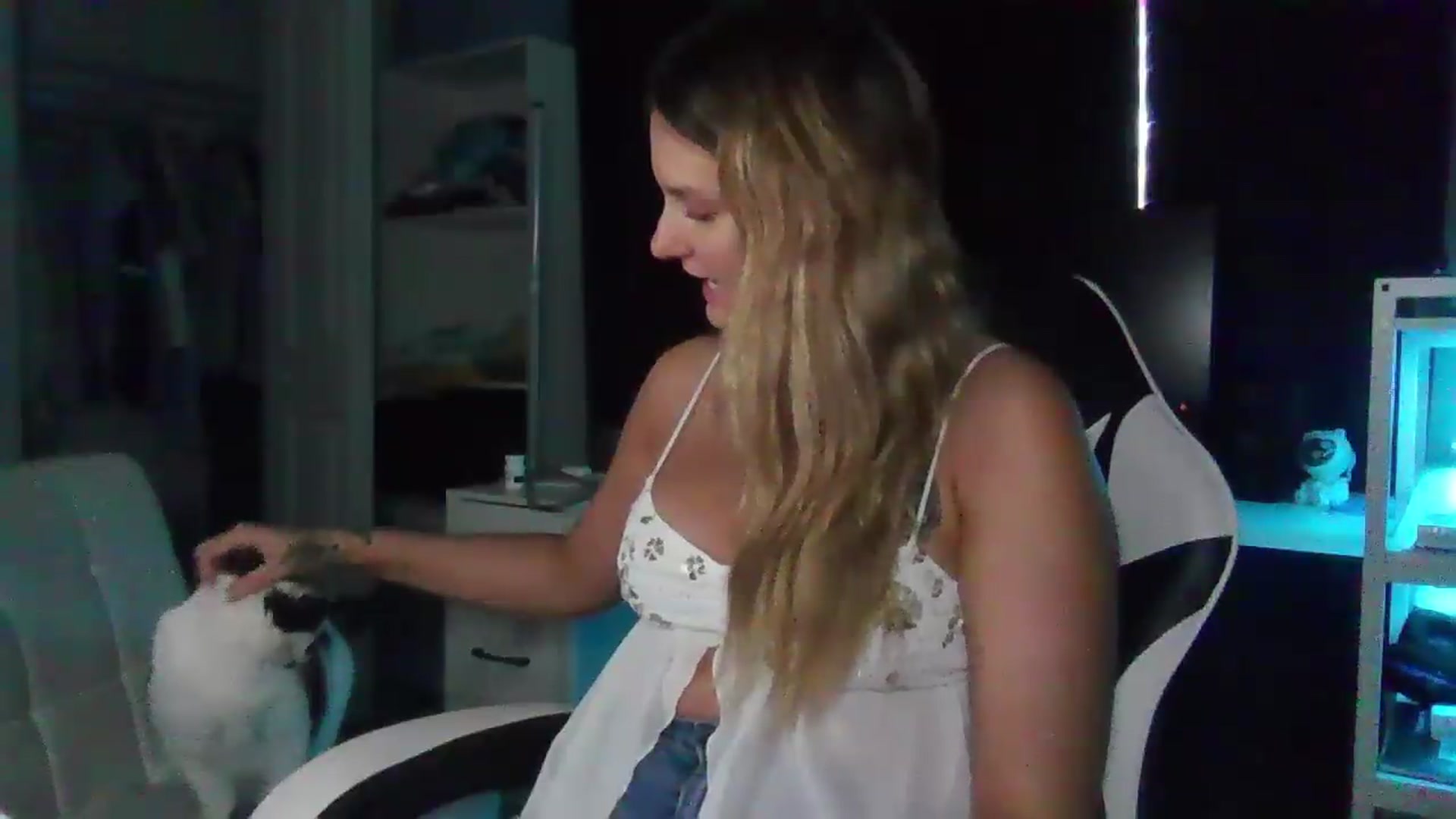 Gallery image thumbnail from BonnieBazz's myfreecams stream on, 09/11/2026, 17:04 image 11 of 20