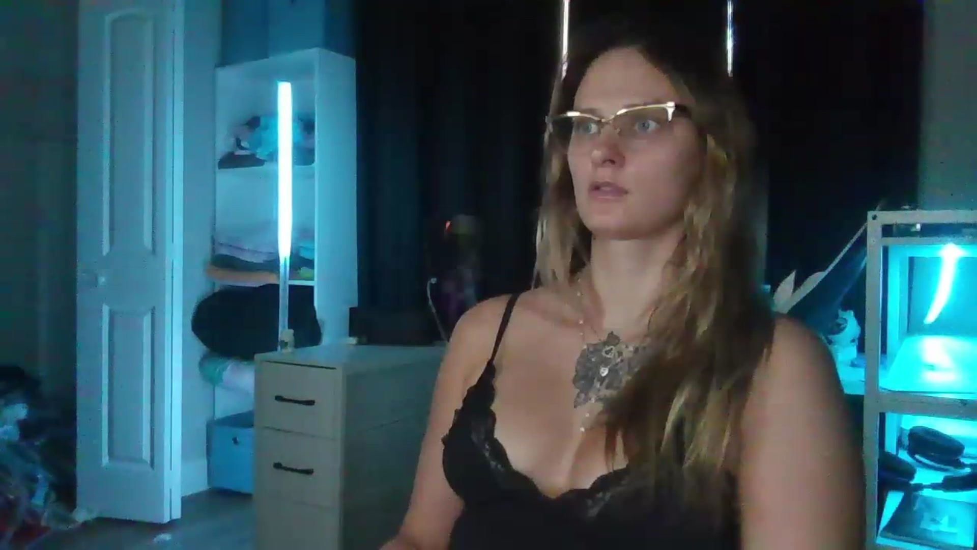 Gallery image thumbnail from BonnieBazz's myfreecams stream on, 09/16/2026, 17:55 image 12 of 20