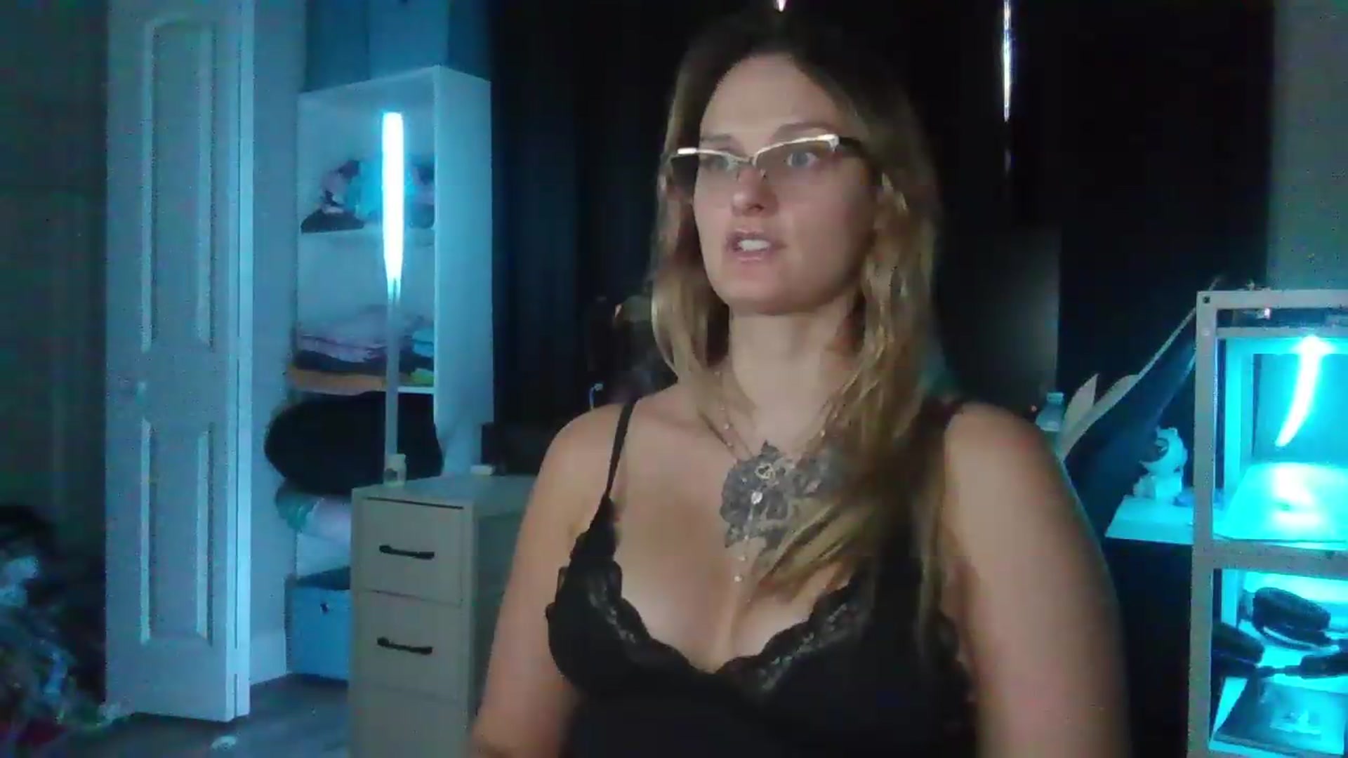 Gallery image thumbnail from BonnieBazz's myfreecams stream on, 09/16/2026, 17:55 image 18 of 20