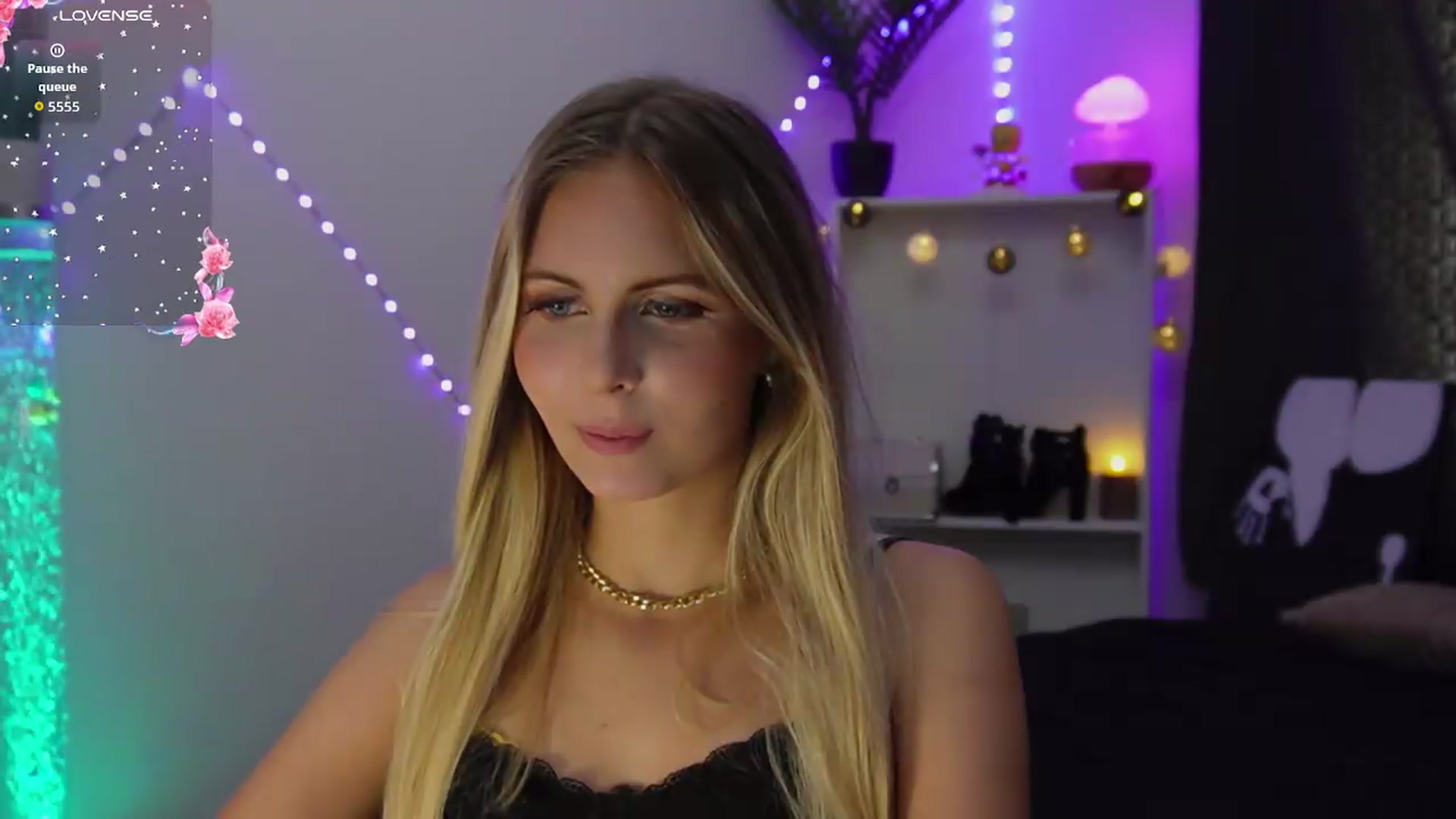Gallery image thumbnail from BonnieBluX's myfreecams stream on, 09/04/2026, 14:57 image 10 of 20