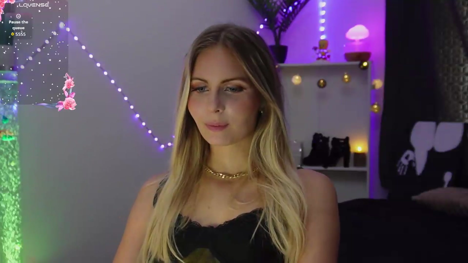 Gallery image thumbnail from BonnieBluX's myfreecams stream on, 09/04/2026, 14:57 image 11 of 20