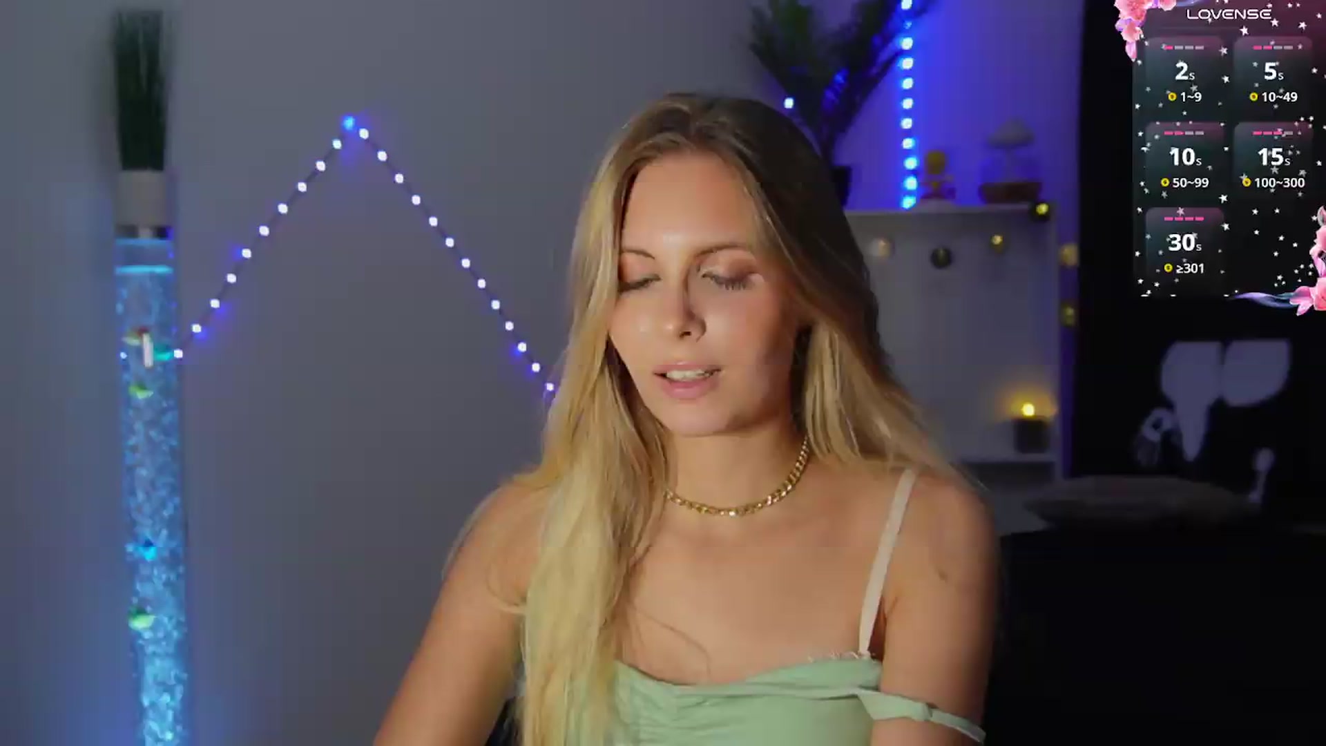 Gallery image thumbnail from BonnieBluX's myfreecams stream on, 09/09/2026, 19:12 image 17 of 20