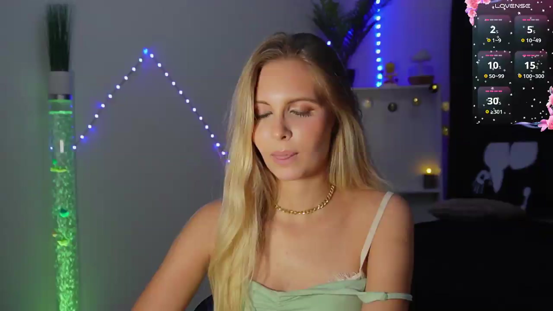 Gallery image thumbnail from BonnieBluX's myfreecams stream on, 09/09/2026, 19:12 image 15 of 20