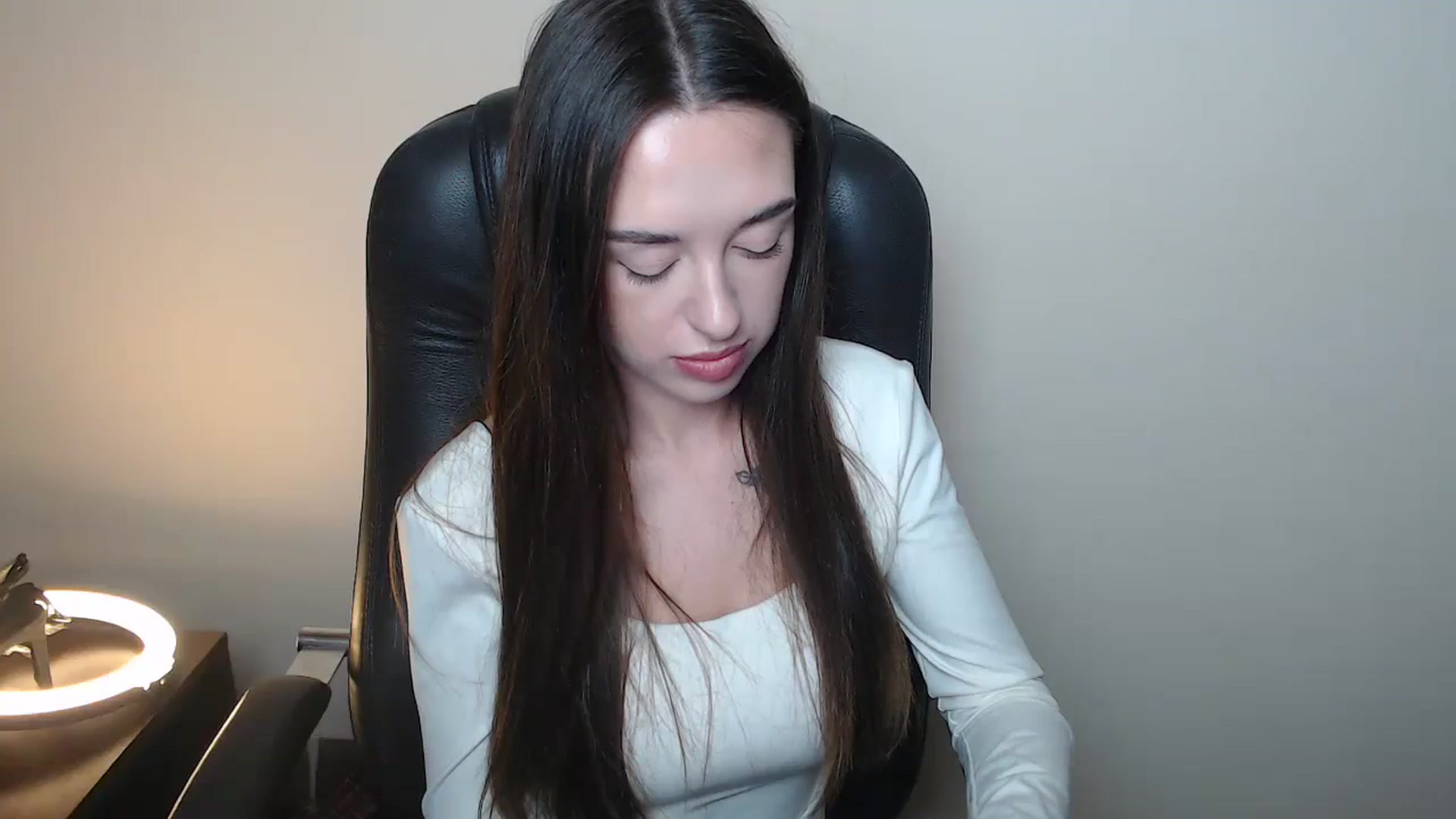 Gallery image thumbnail from BonnieCandy's myfreecams stream on, 04/20/2026, 13:35 image 15 of 20