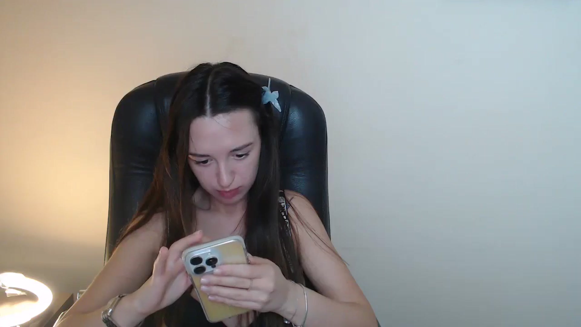 Gallery image thumbnail from BonnieCandy's myfreecams stream on, 04/21/2026, 13:39 image 6 of 20