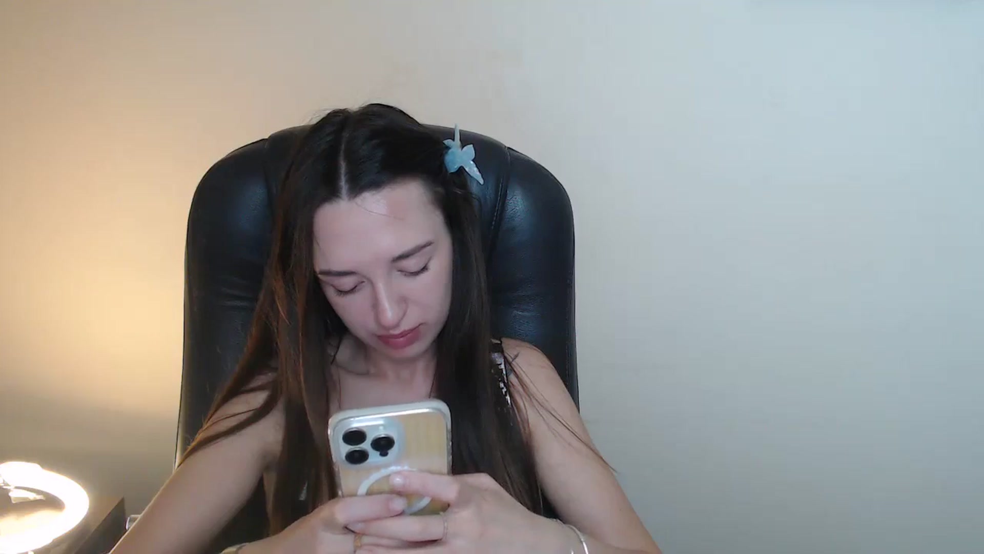 Gallery image thumbnail from BonnieCandy's myfreecams stream on, 04/21/2026, 13:39 image 9 of 20