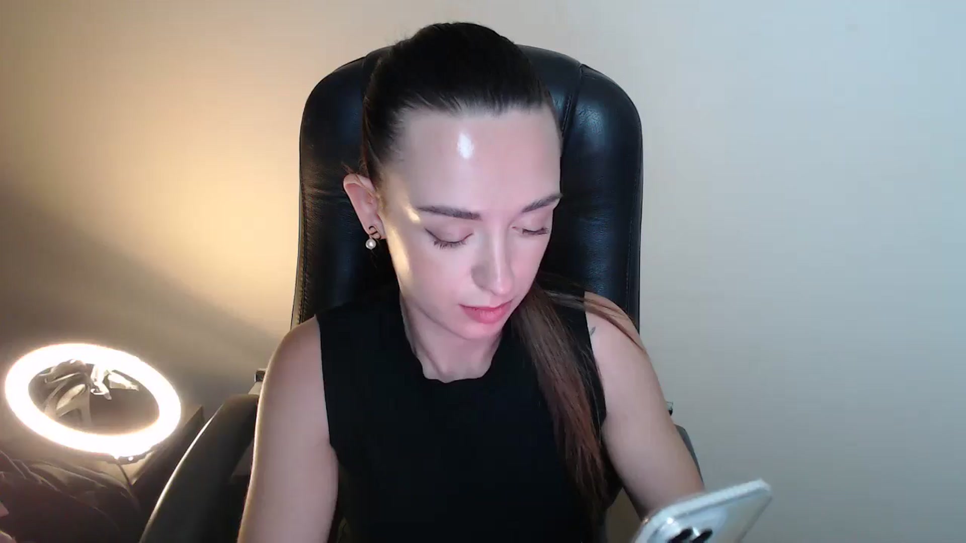 Gallery image thumbnail from BonnieCandy's myfreecams stream on, 04/22/2026, 12:16 image 11 of 20