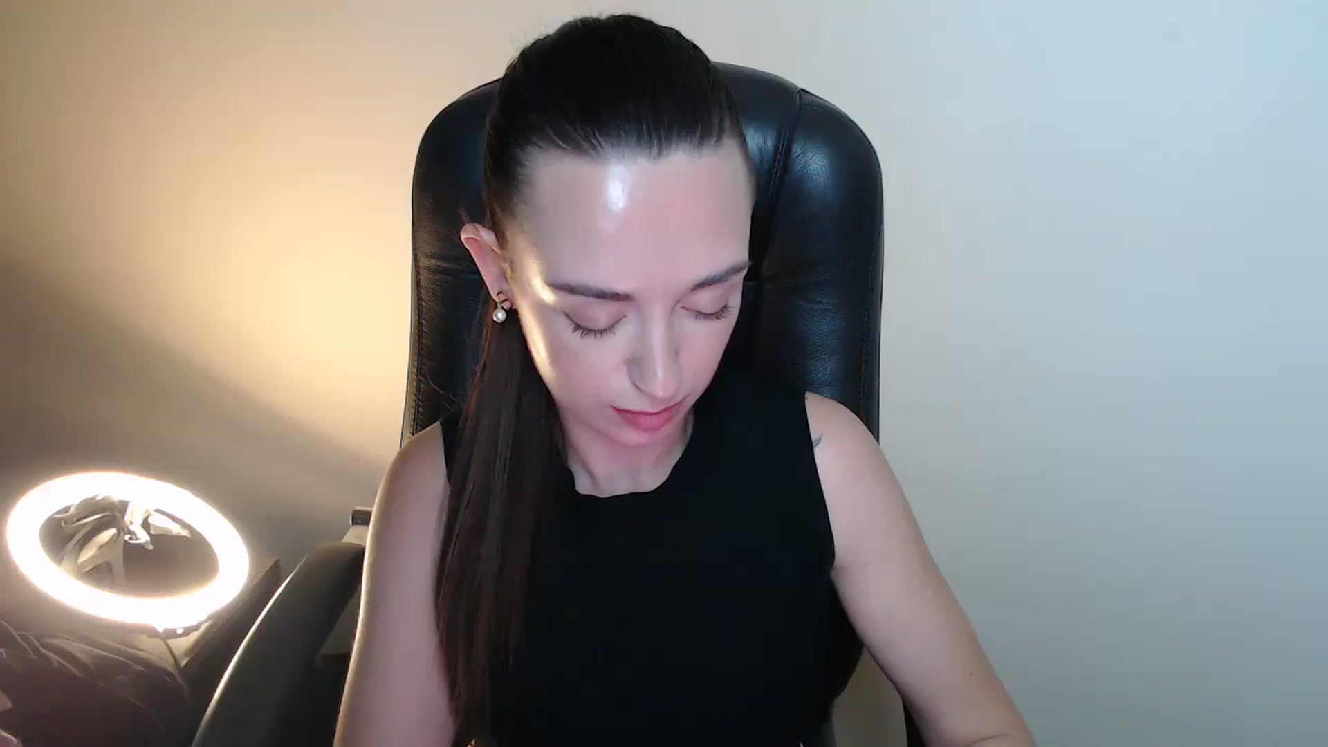 Gallery image thumbnail from BonnieCandy's myfreecams stream on, 04/22/2026, 12:16 image 12 of 20