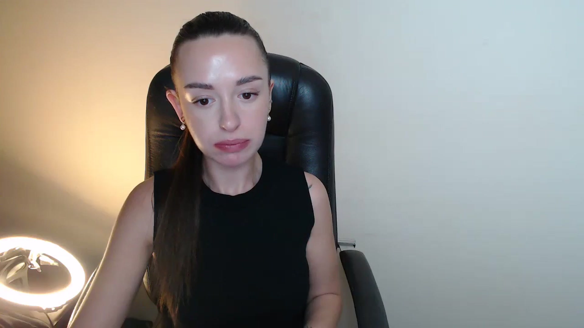 Gallery image thumbnail from BonnieCandy's myfreecams stream on, 04/22/2026, 12:16 image 18 of 20