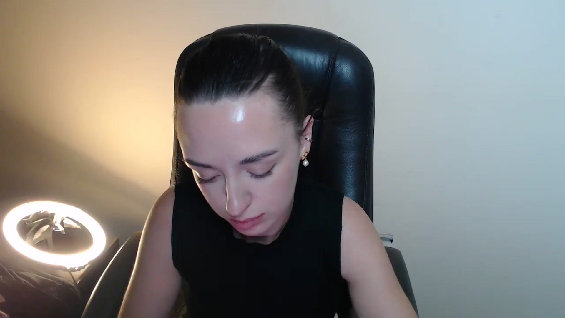 Gallery image thumbnail from BonnieCandy's myfreecams stream on, 04/22/2026, 12:16 image 6 of 20