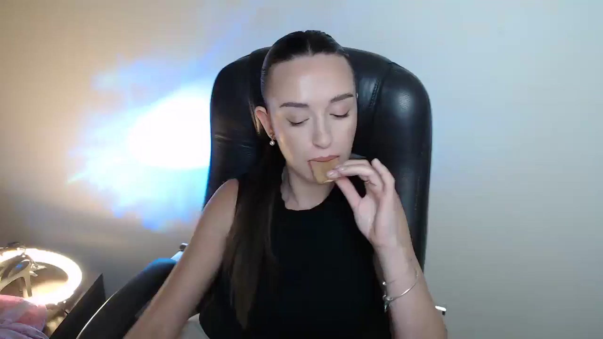 Gallery image thumbnail from BonnieCandy's myfreecams stream on, 04/25/2026, 12:55 image 9 of 20