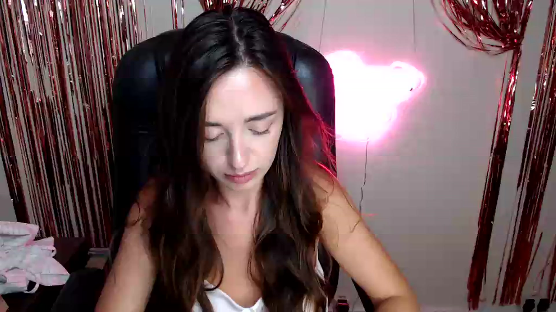 Gallery image thumbnail from BonnieCandy's myfreecams stream on, 08/11/2026, 16:50 image 2 of 20