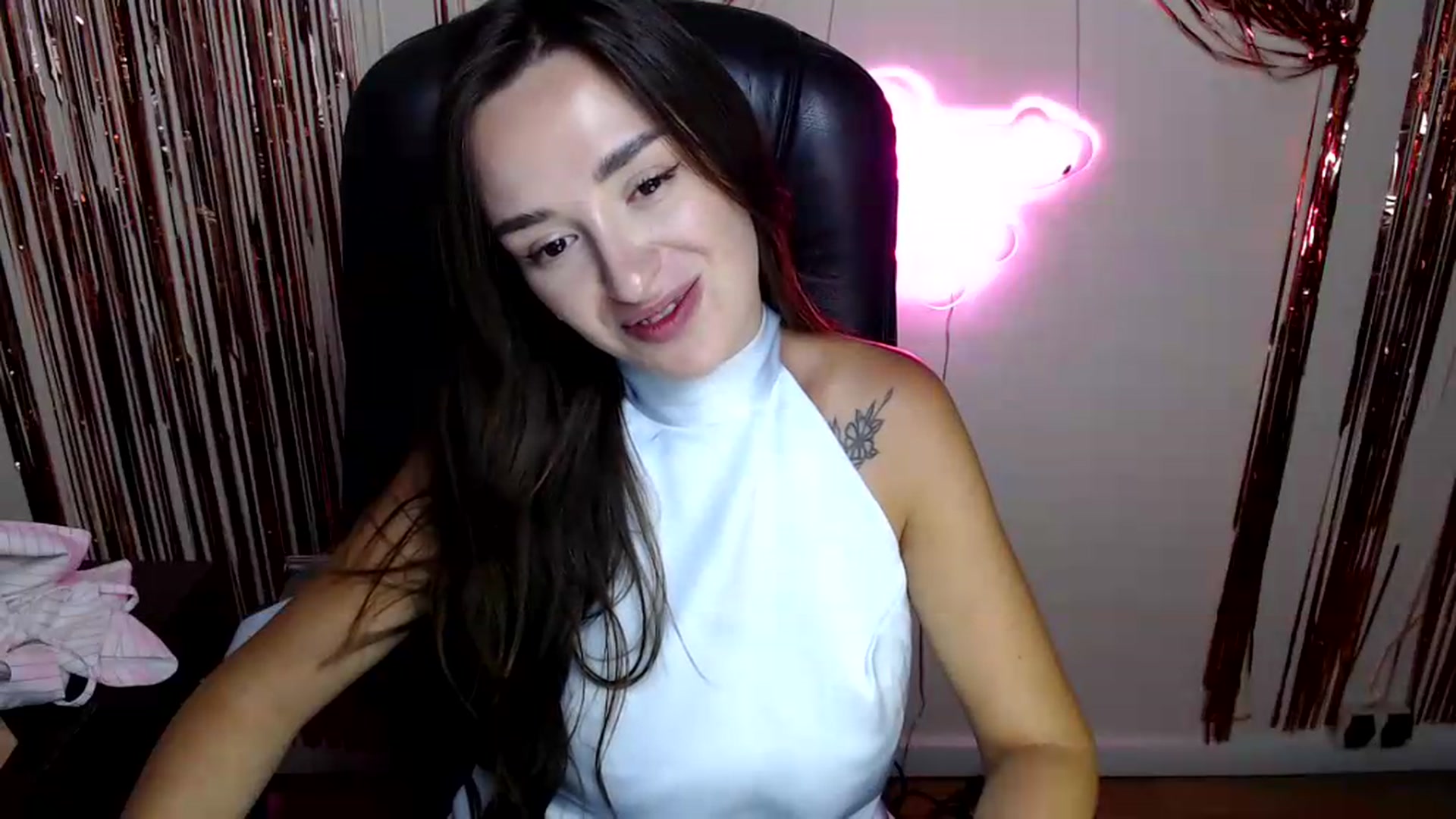 Gallery image thumbnail from BonnieCandy's myfreecams stream on, 08/11/2026, 16:50 image 10 of 20