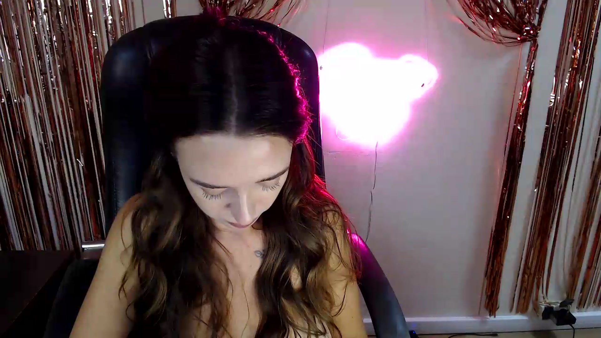 Gallery image thumbnail from BonnieCandy's myfreecams stream on, 08/13/2026, 17:00 image 10 of 20