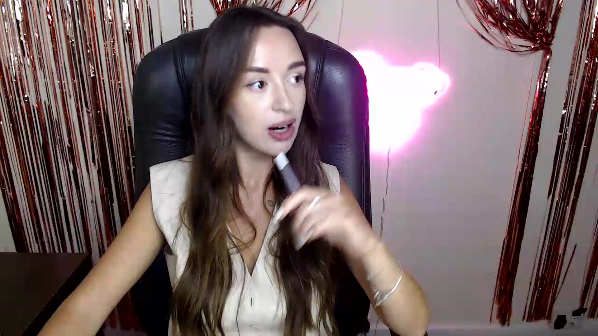 Gallery image thumbnail from BonnieCandy's myfreecams stream on, 08/17/2026, 15:19 image 10 of 20