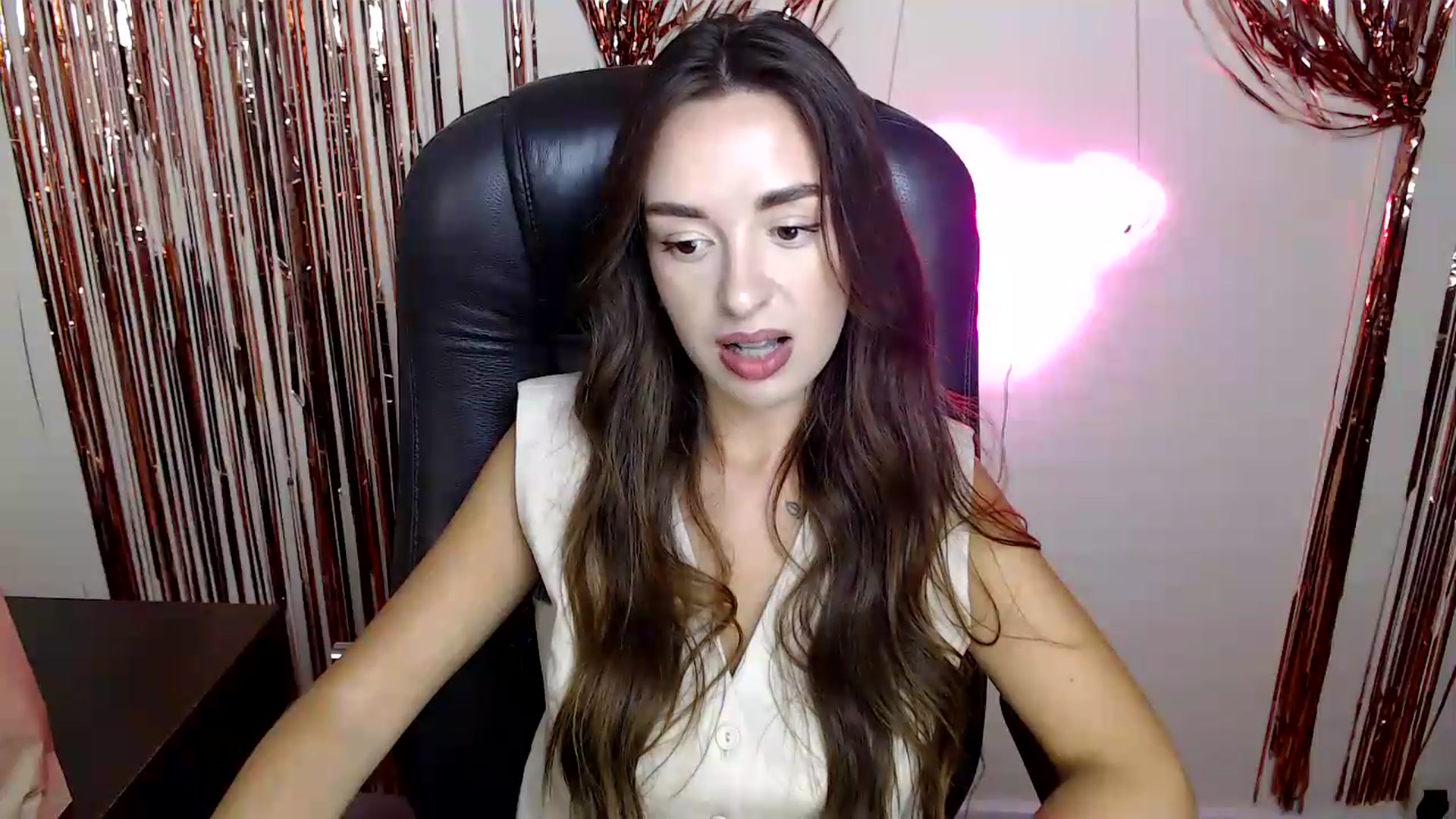 Gallery image thumbnail from BonnieCandy's myfreecams stream on, 08/17/2026, 15:19 image 6 of 20