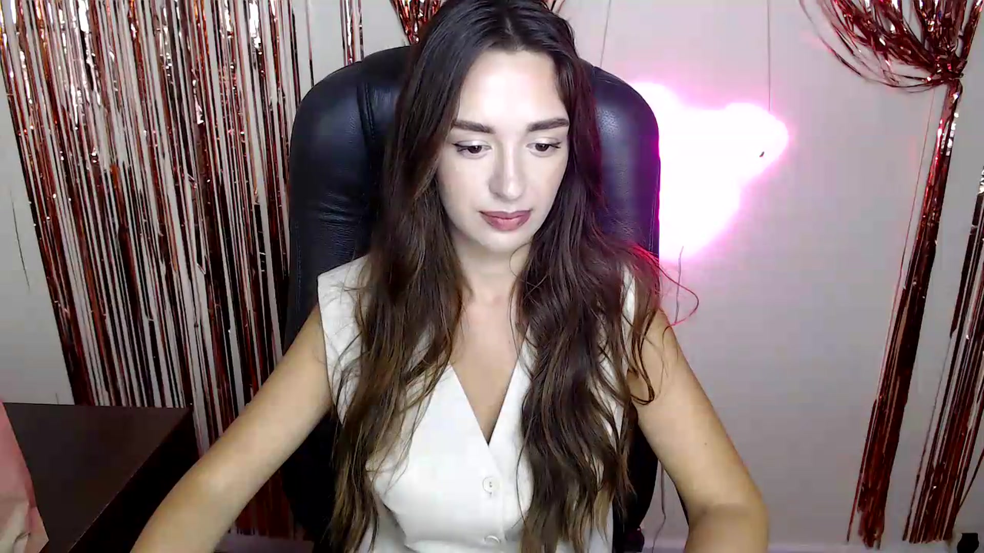 Gallery image thumbnail from BonnieCandy's myfreecams stream on, 08/17/2026, 15:19 image 2 of 20