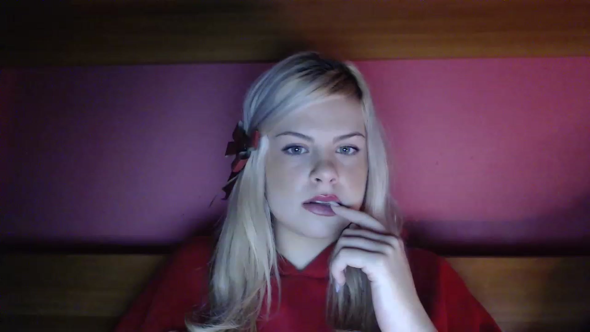 Gallery image thumbnail from BonnieeBlue's myfreecams stream on, 12/25/2022, 01:08 image 4 of 20