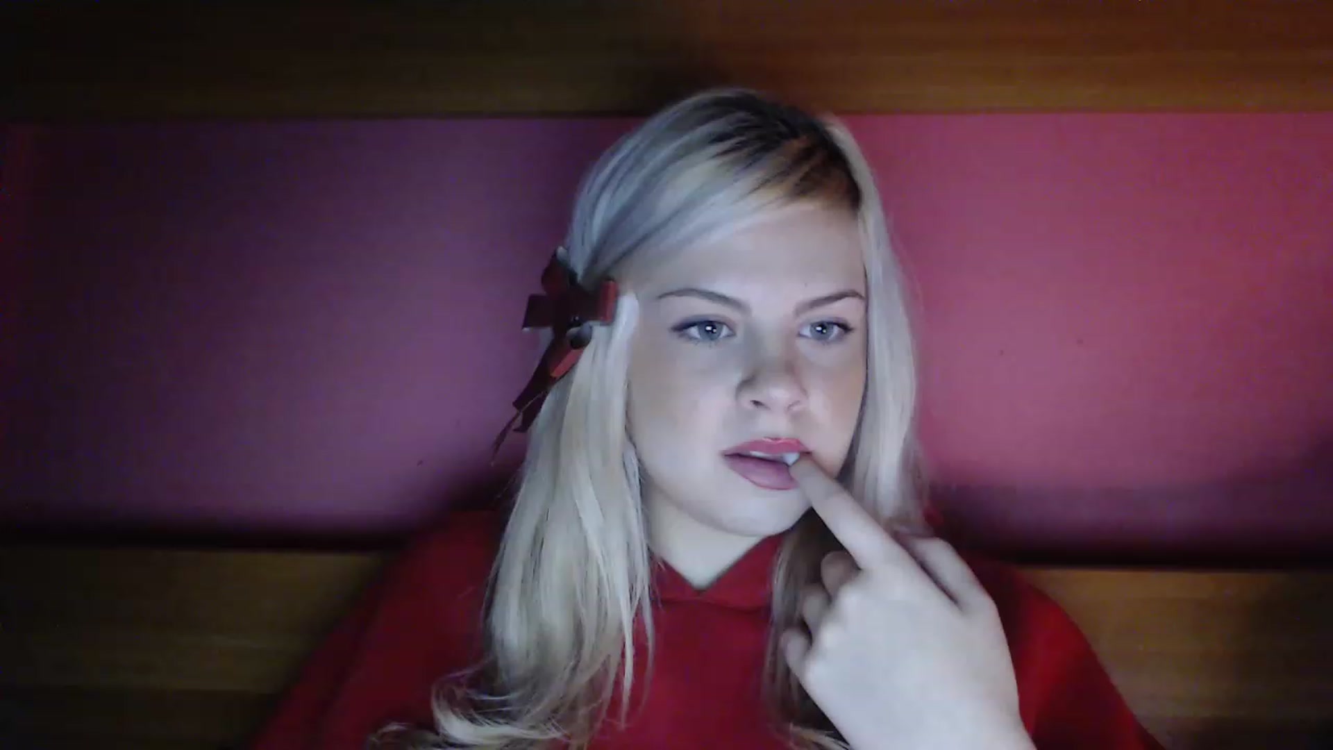 Gallery image thumbnail from BonnieeBlue's myfreecams stream on, 12/25/2022, 01:08 image 1 of 20