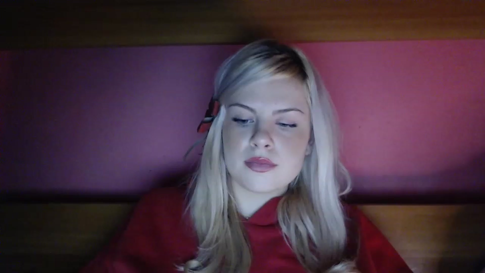 Gallery image thumbnail from BonnieeBlue's myfreecams stream on, 12/25/2022, 01:08 image 13 of 20