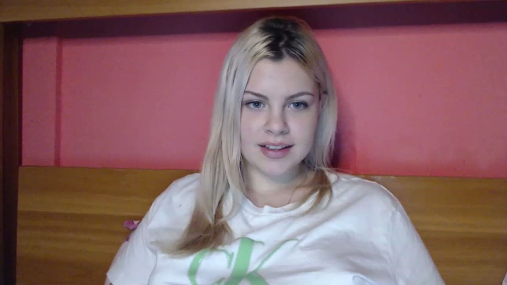 Gallery image thumbnail from BonnieeBlue's myfreecams stream on, 12/26/2022, 14:33 image 20 of 20