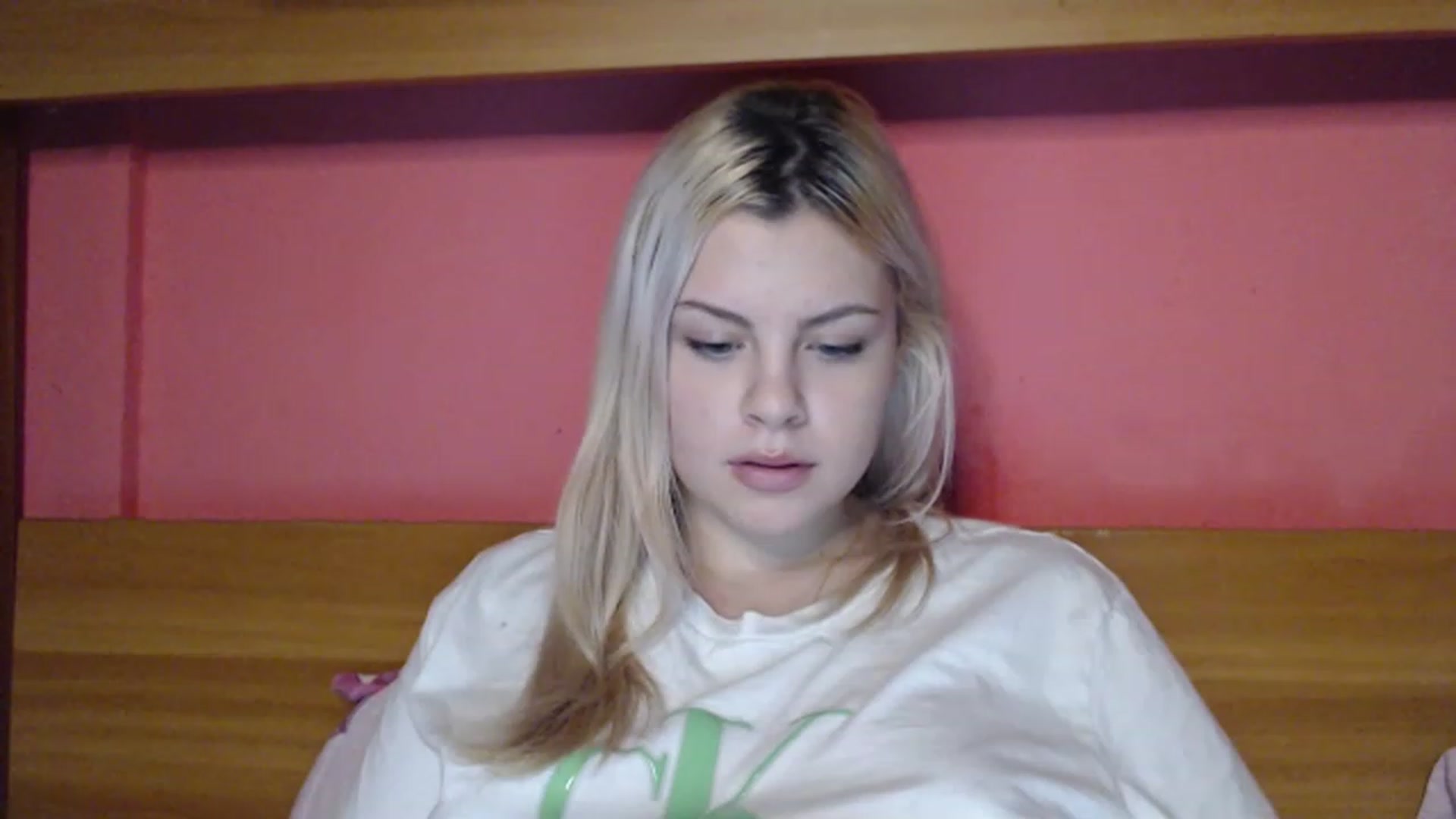 Gallery image thumbnail from BonnieeBlue's myfreecams stream on, 12/26/2022, 14:33 image 15 of 20