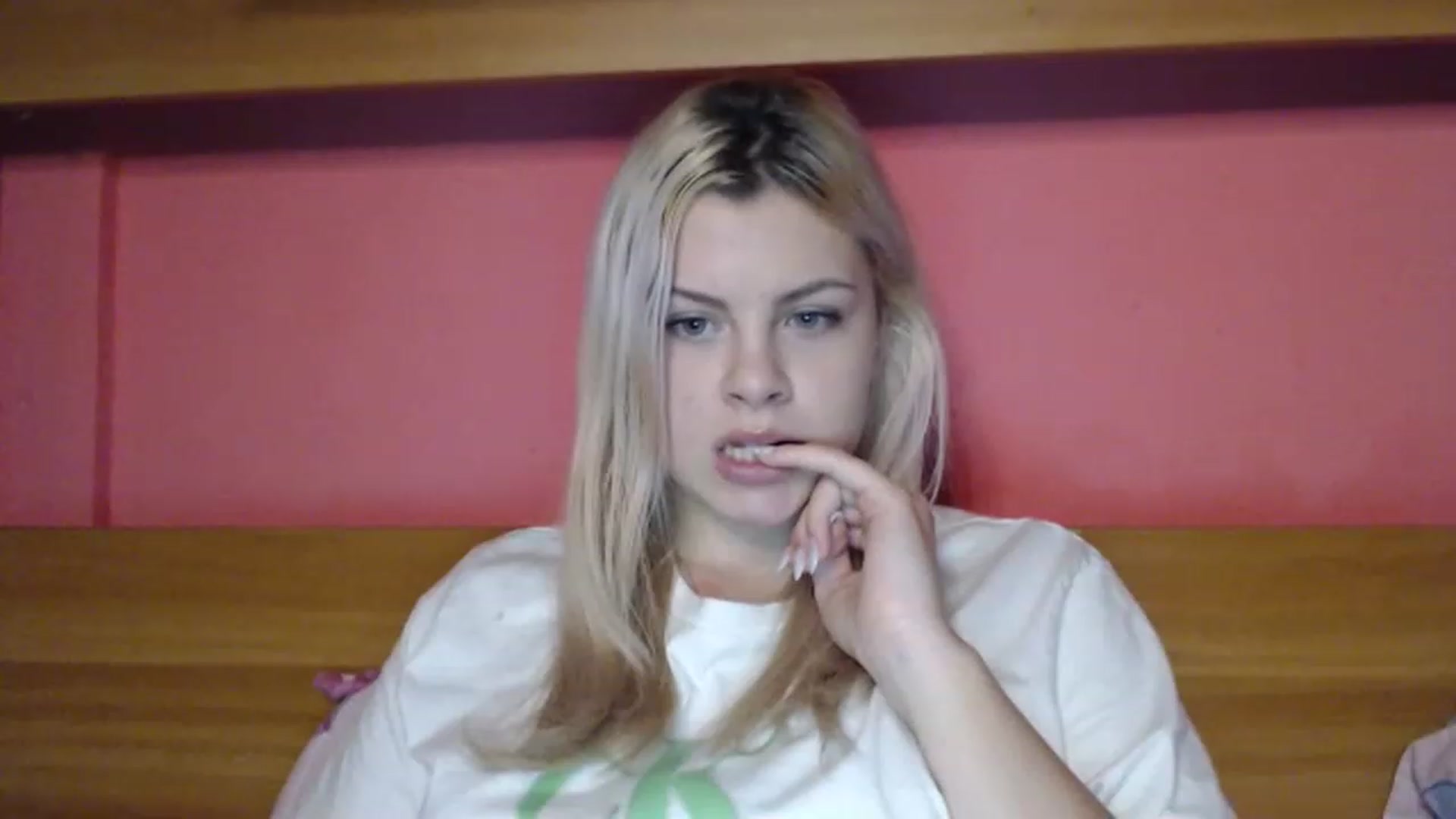 Gallery image thumbnail from BonnieeBlue's myfreecams stream on, 12/26/2022, 14:33 image 4 of 20