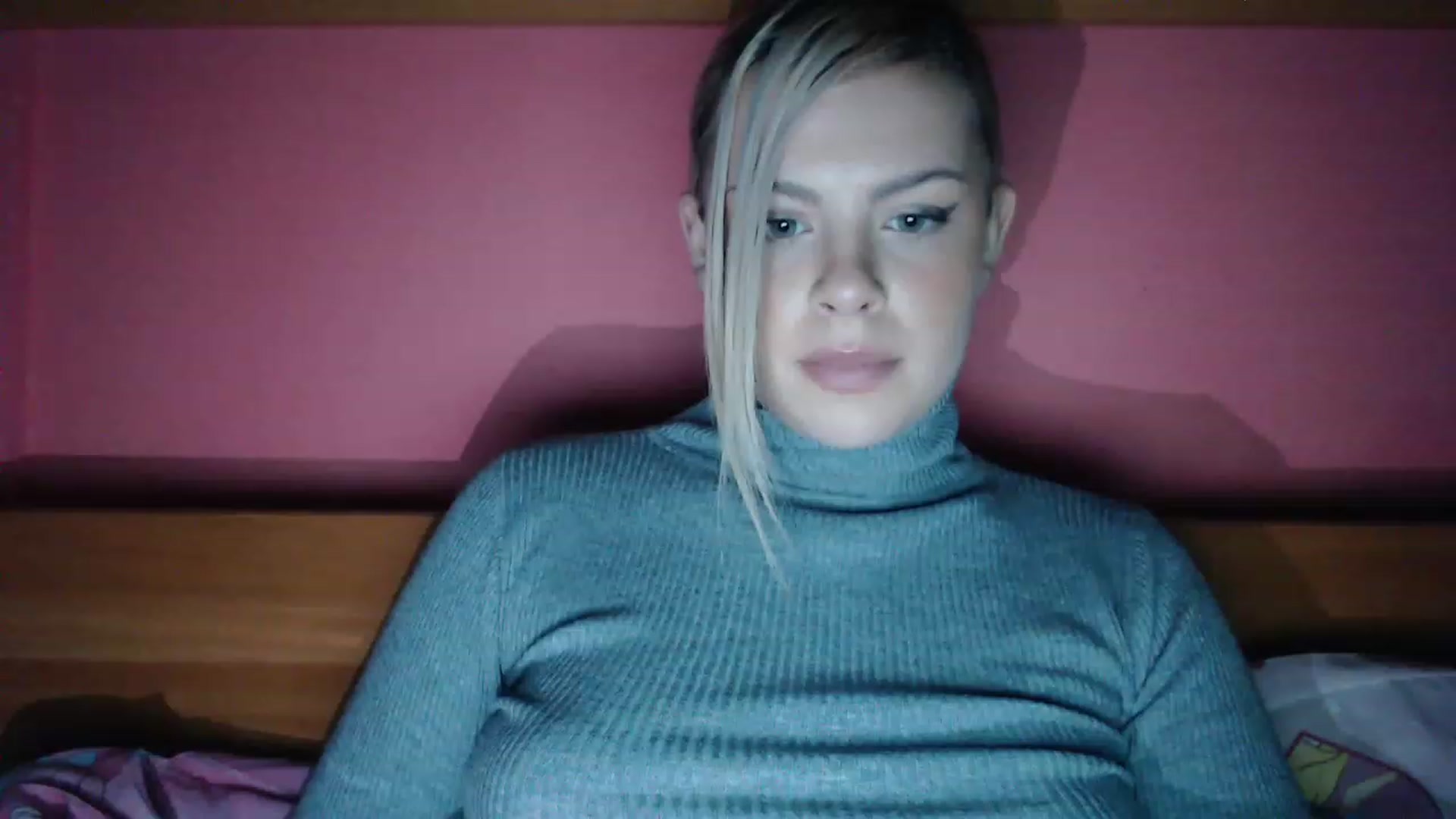 Gallery image thumbnail from BonnieeBlue's myfreecams stream on, 12/30/2022, 21:09 image 1 of 20