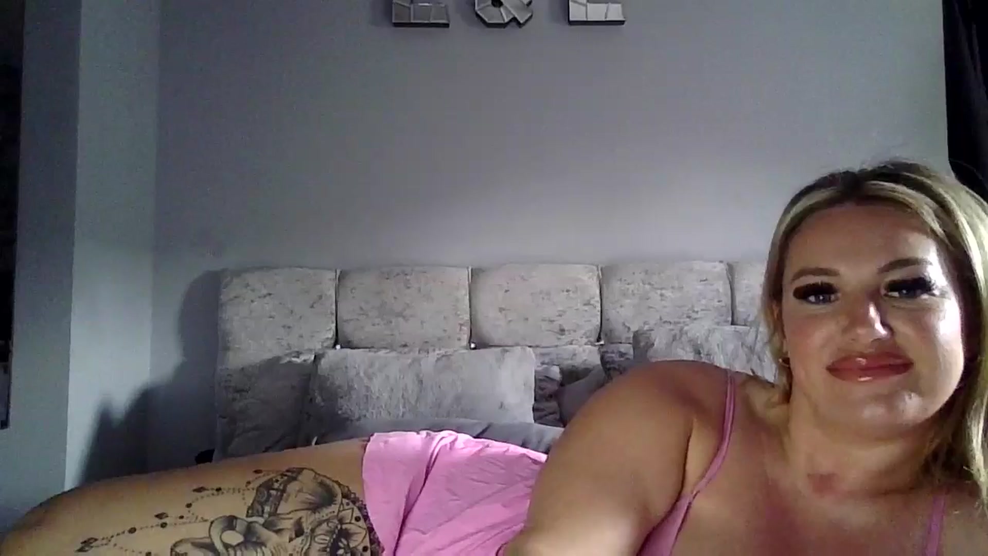 Gallery image thumbnail from Bonniex5's myfreecams stream on, 03/10/2025, 11:27 image 8 of 20