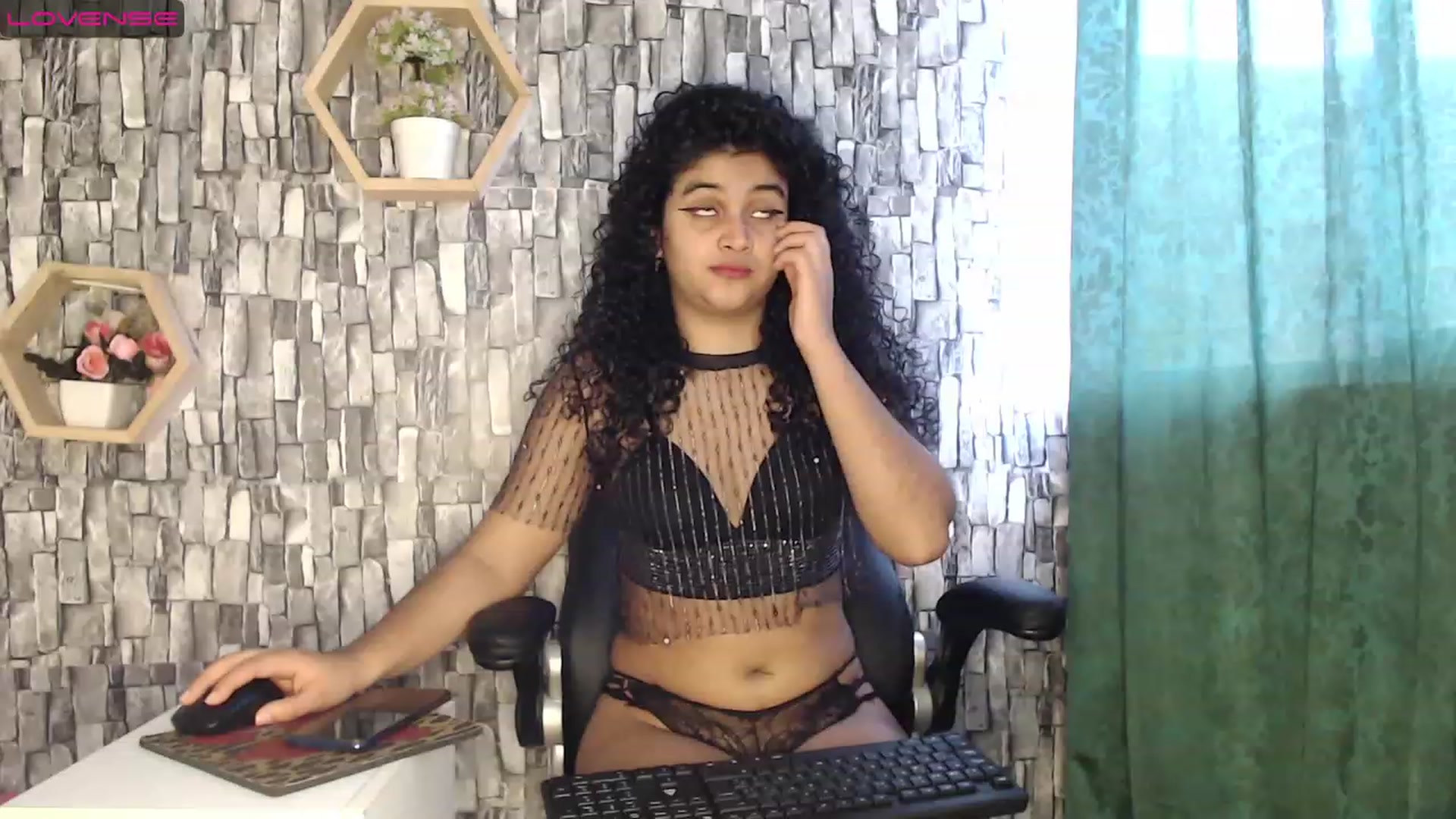 Gallery image thumbnail from Bonniiexx's myfreecams stream on, 12/24/2022, 22:33 image 6 of 20