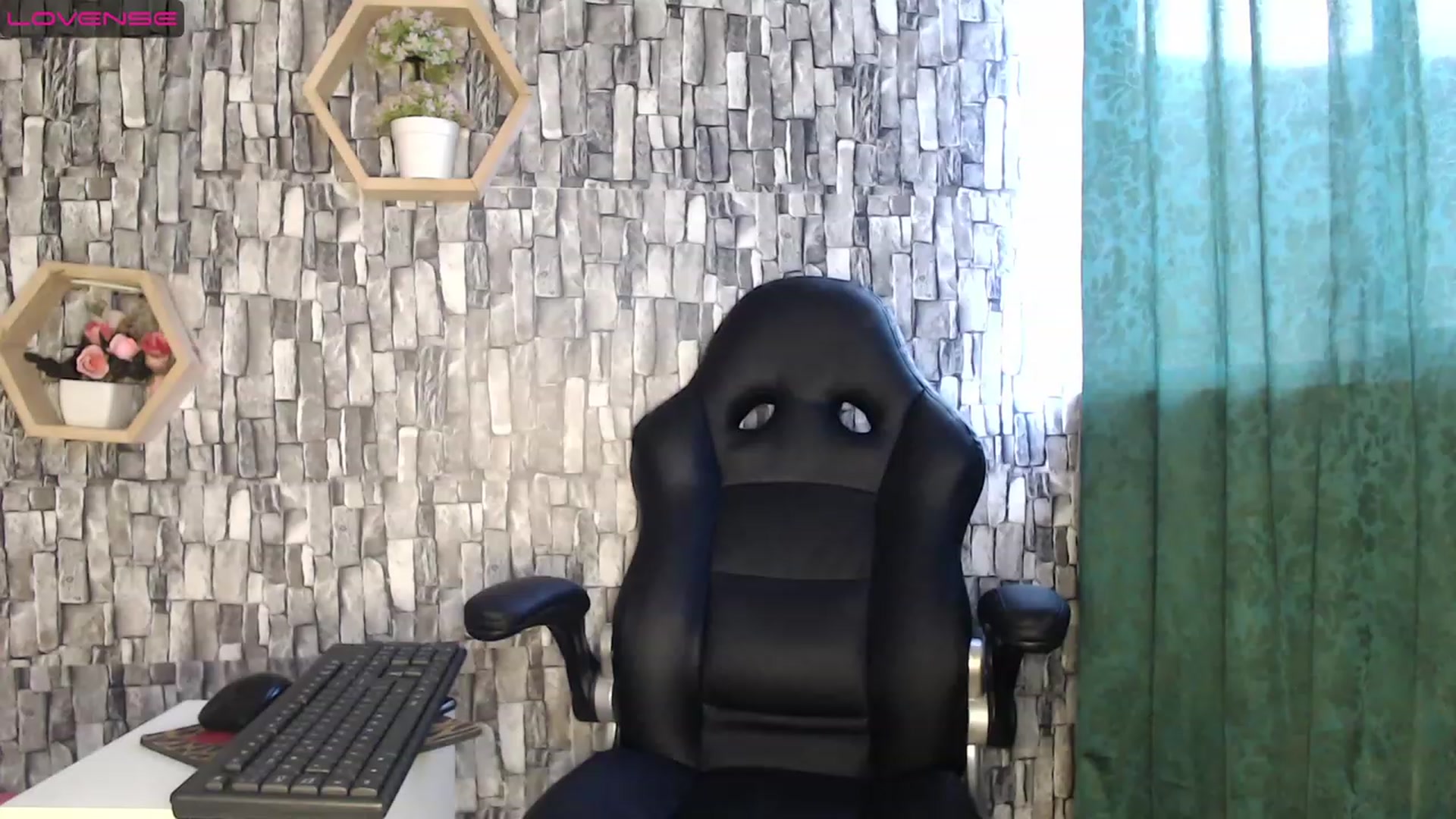 Gallery image thumbnail from Bonniiexx's myfreecams stream on, 12/24/2022, 22:33 image 12 of 20