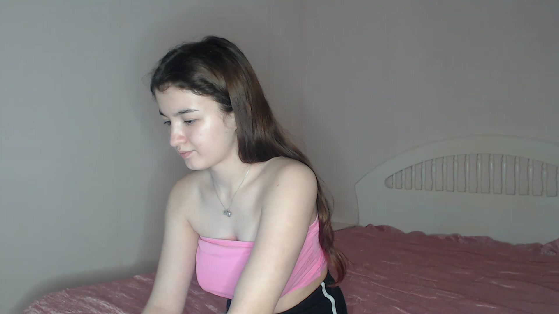 Gallery image thumbnail from Bonnikukla's myfreecams stream on, 11/25/2022, 24:06 image 18 of 20
