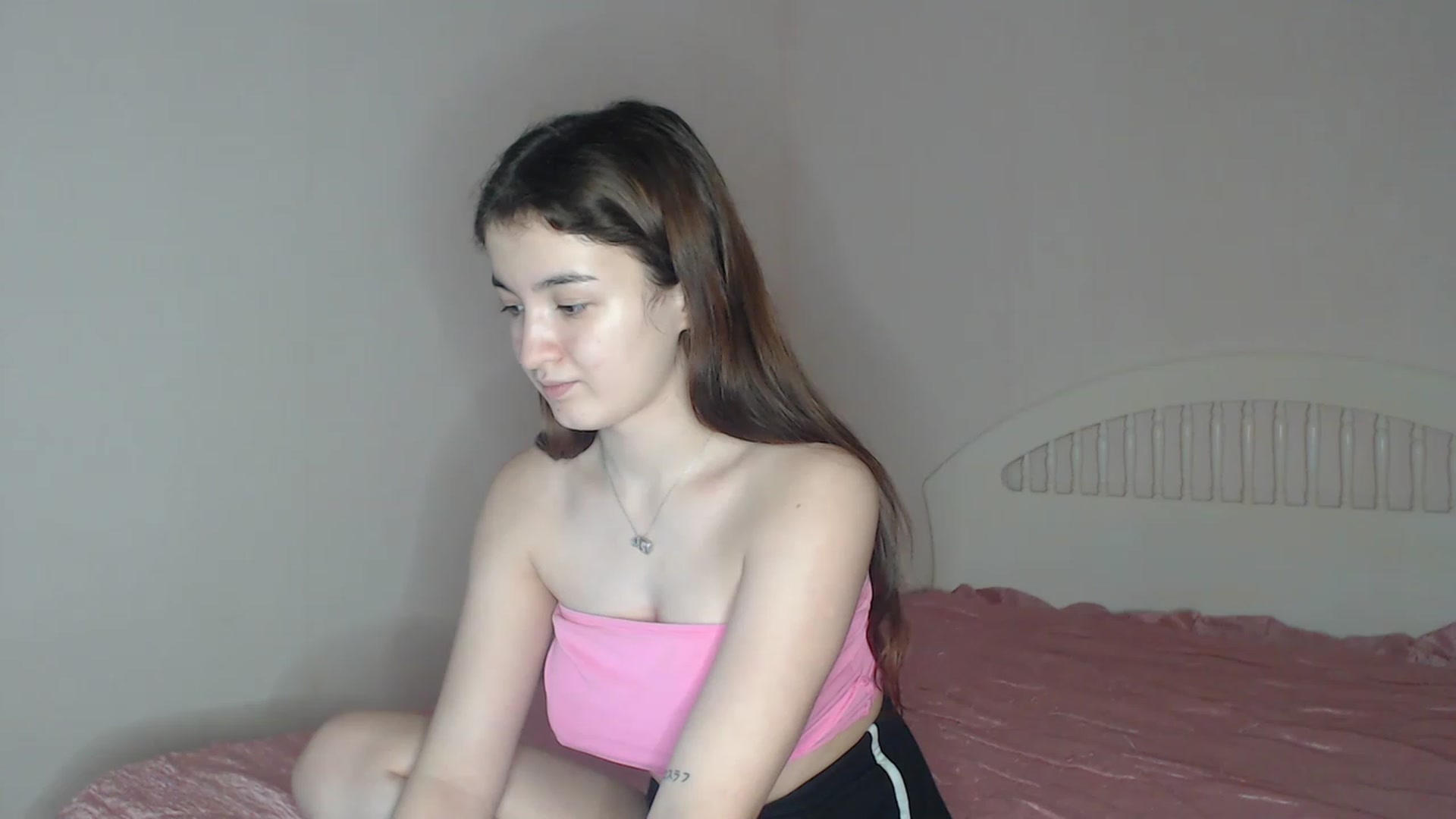 Gallery image thumbnail from Bonnikukla's myfreecams stream on, 11/25/2022, 01:57 image 18 of 20