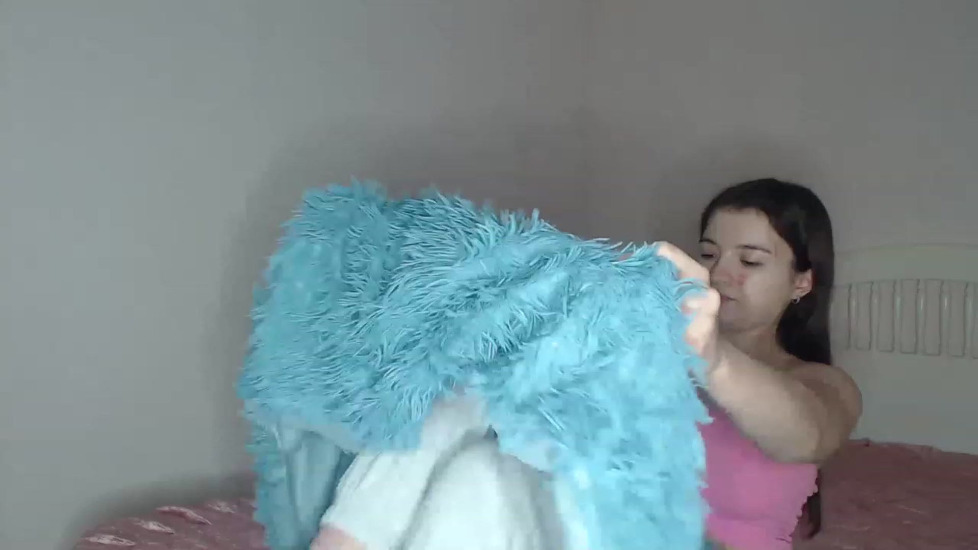 Gallery image thumbnail from Bonnikukla's myfreecams stream on, 12/01/2022, 24:32 image 2 of 20