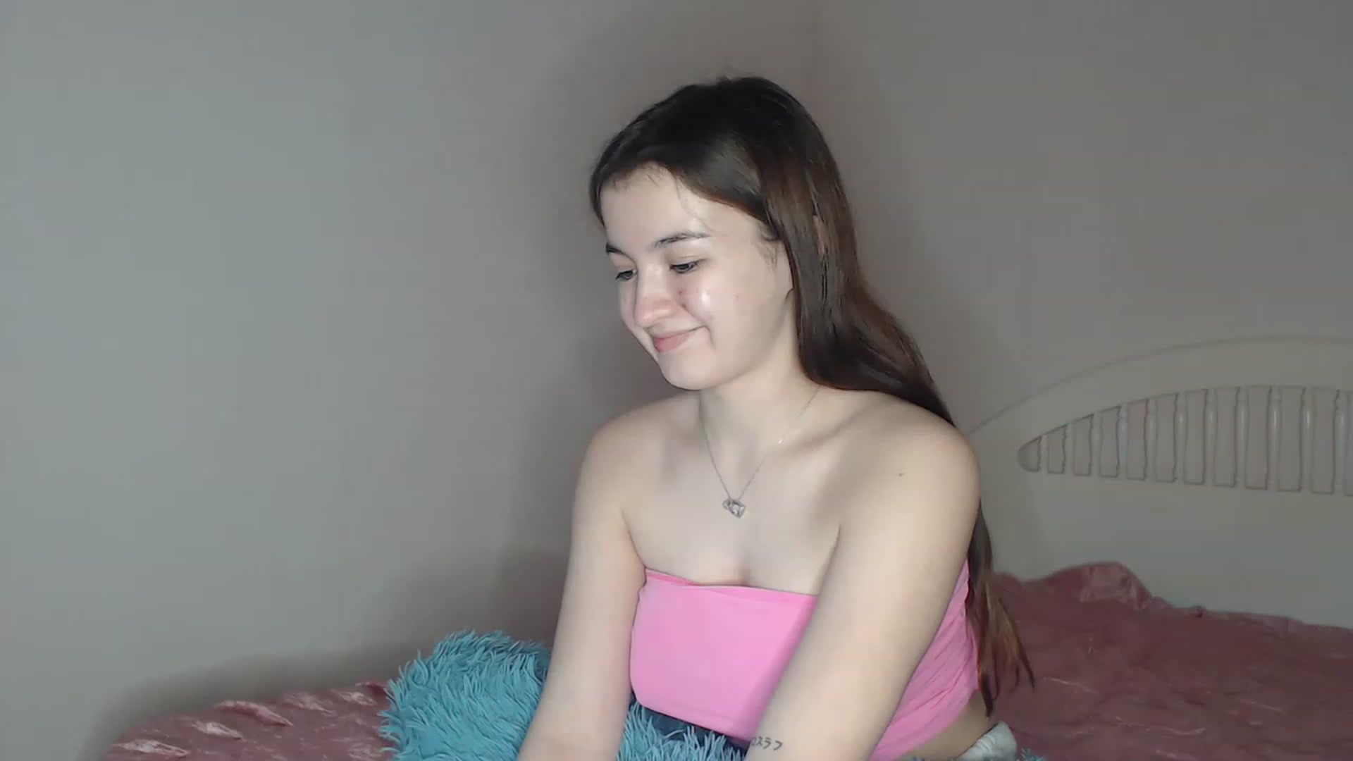 Gallery image thumbnail from Bonnikukla's myfreecams stream on, 12/01/2022, 24:32 image 7 of 20