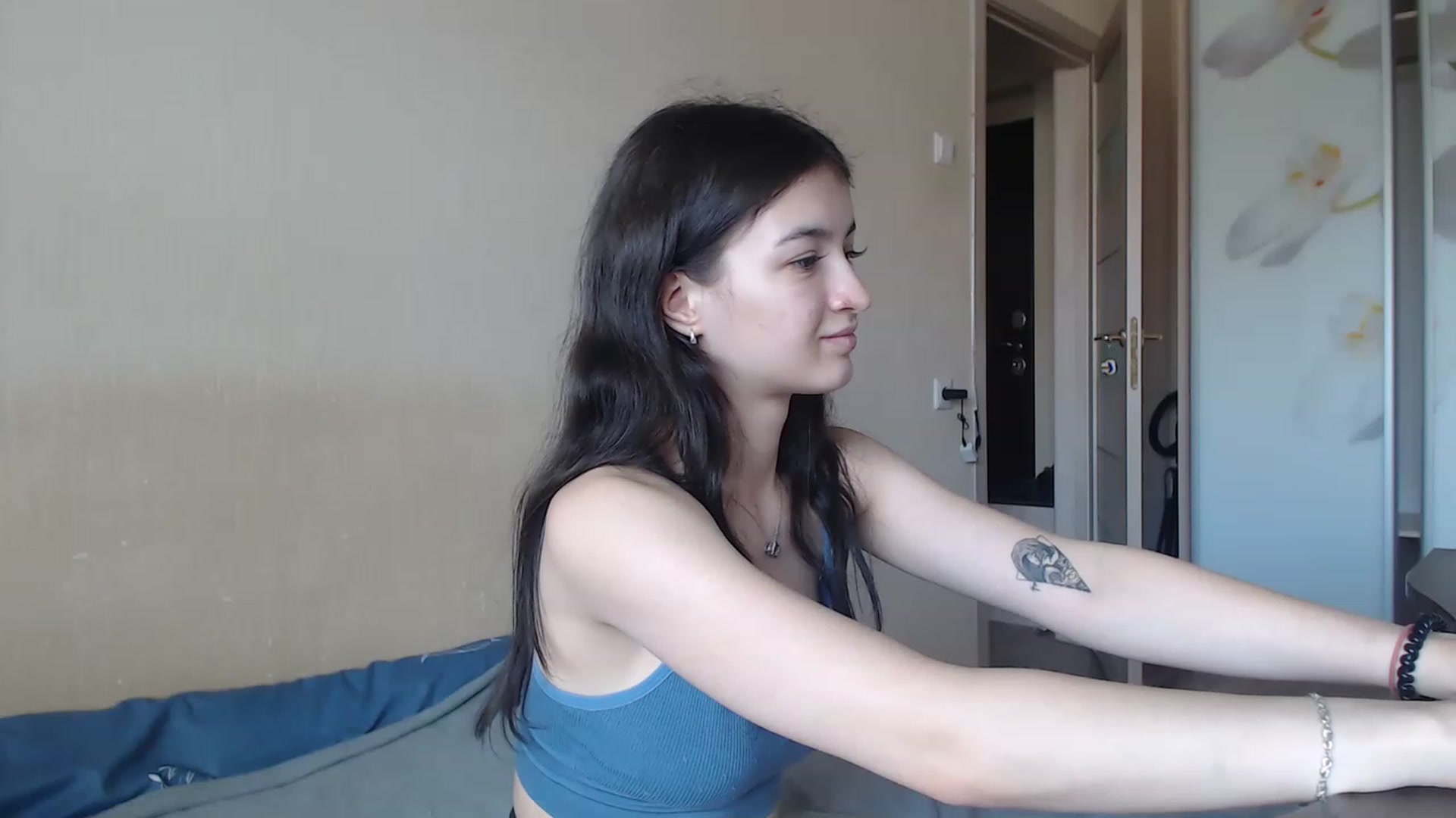 Gallery image thumbnail from Bonnikukla's myfreecams stream on, 08/26/2023, 08:14 image 13 of 20