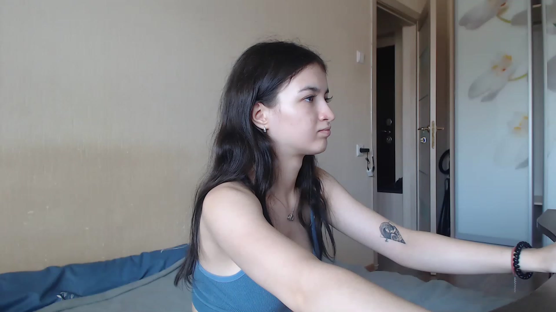 Gallery image thumbnail from Bonnikukla's myfreecams stream on, 08/26/2023, 08:14 image 11 of 20