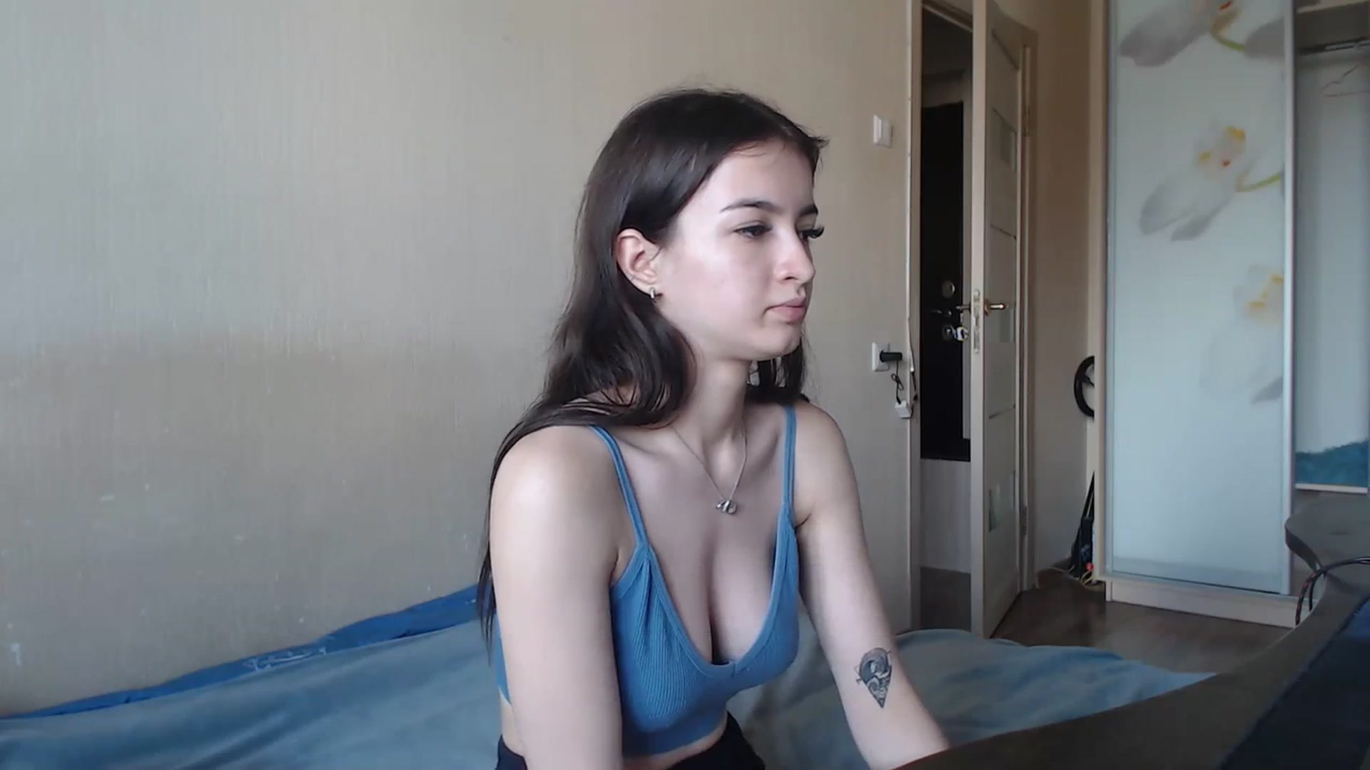 Gallery image thumbnail from Bonnikukla's myfreecams stream on, 09/15/2023, 08:37 image 17 of 20