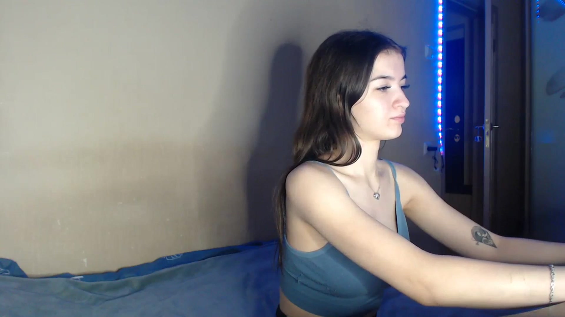 Gallery image thumbnail from Bonnikukla's myfreecams stream on, 09/15/2023, 20:40 image 16 of 20