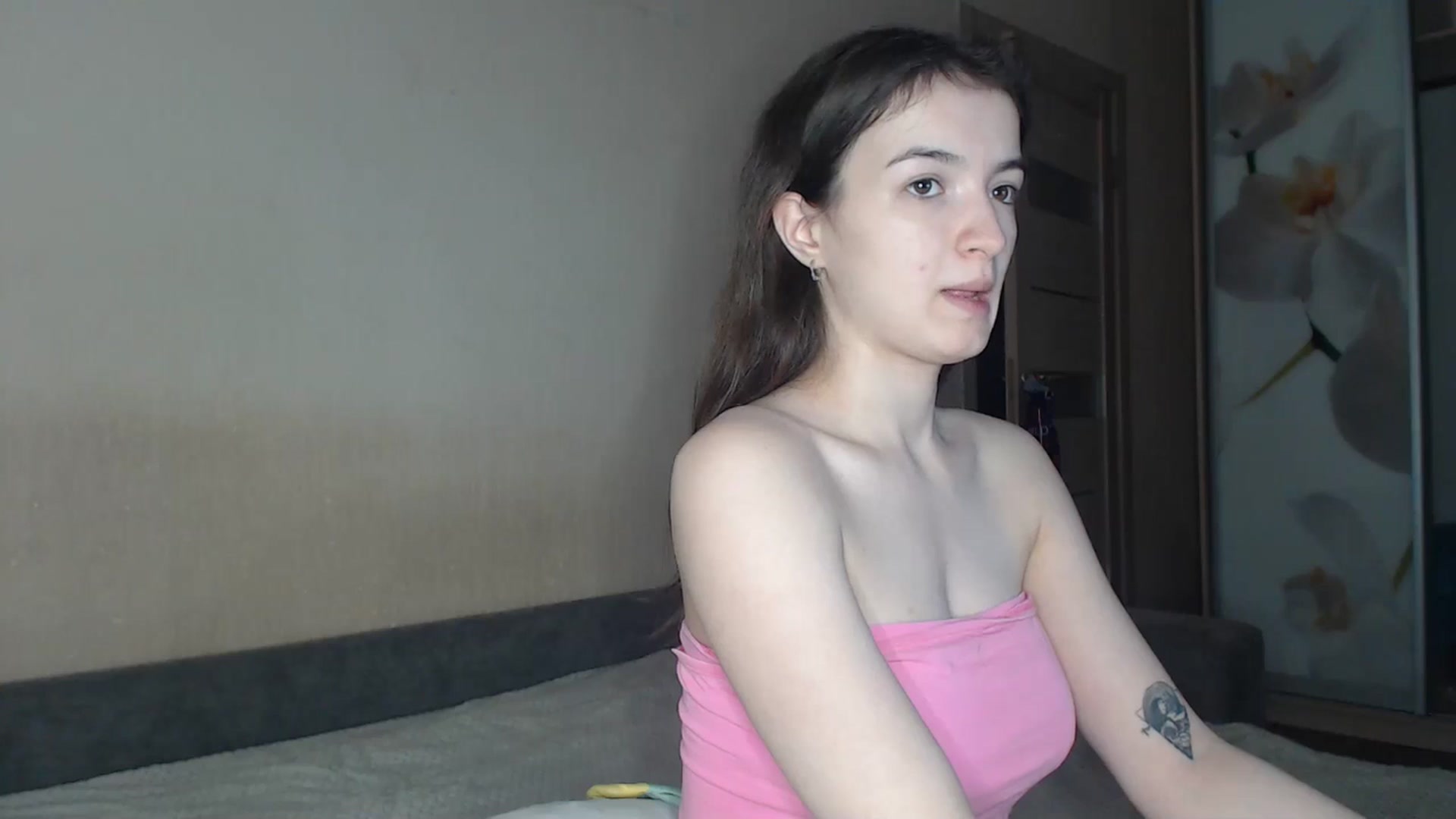 Gallery image thumbnail from Bonnikukla's myfreecams stream on, 06/04/2024, 05:28 image 4 of 20
